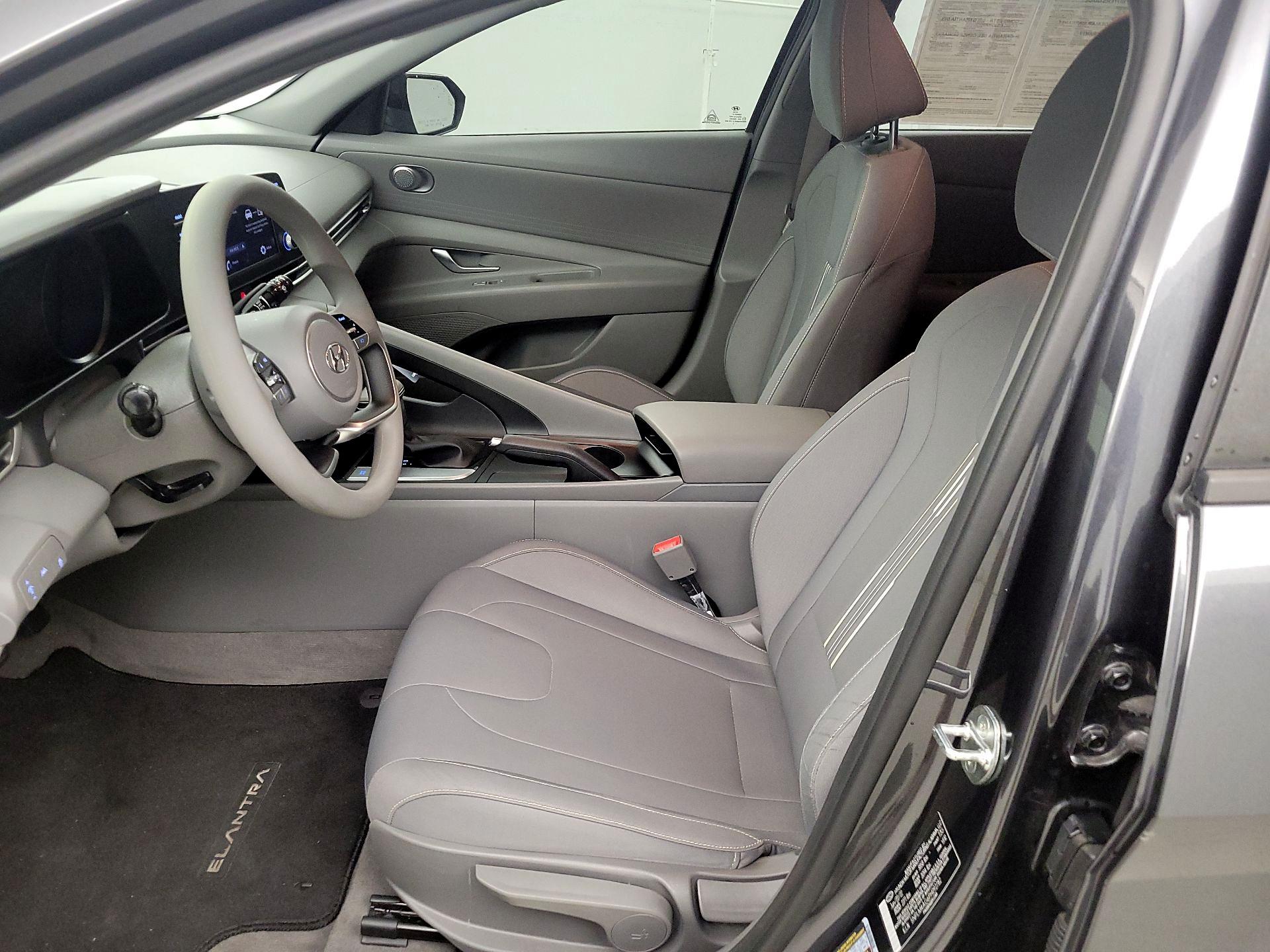 Thumbnail: 2023 Hyundai Elantra - 11