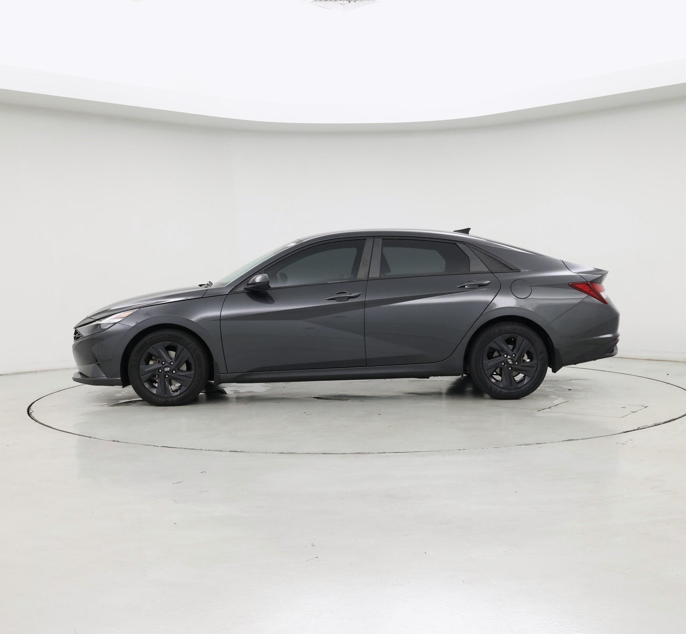 Thumbnail: 2023 Hyundai Elantra - 3