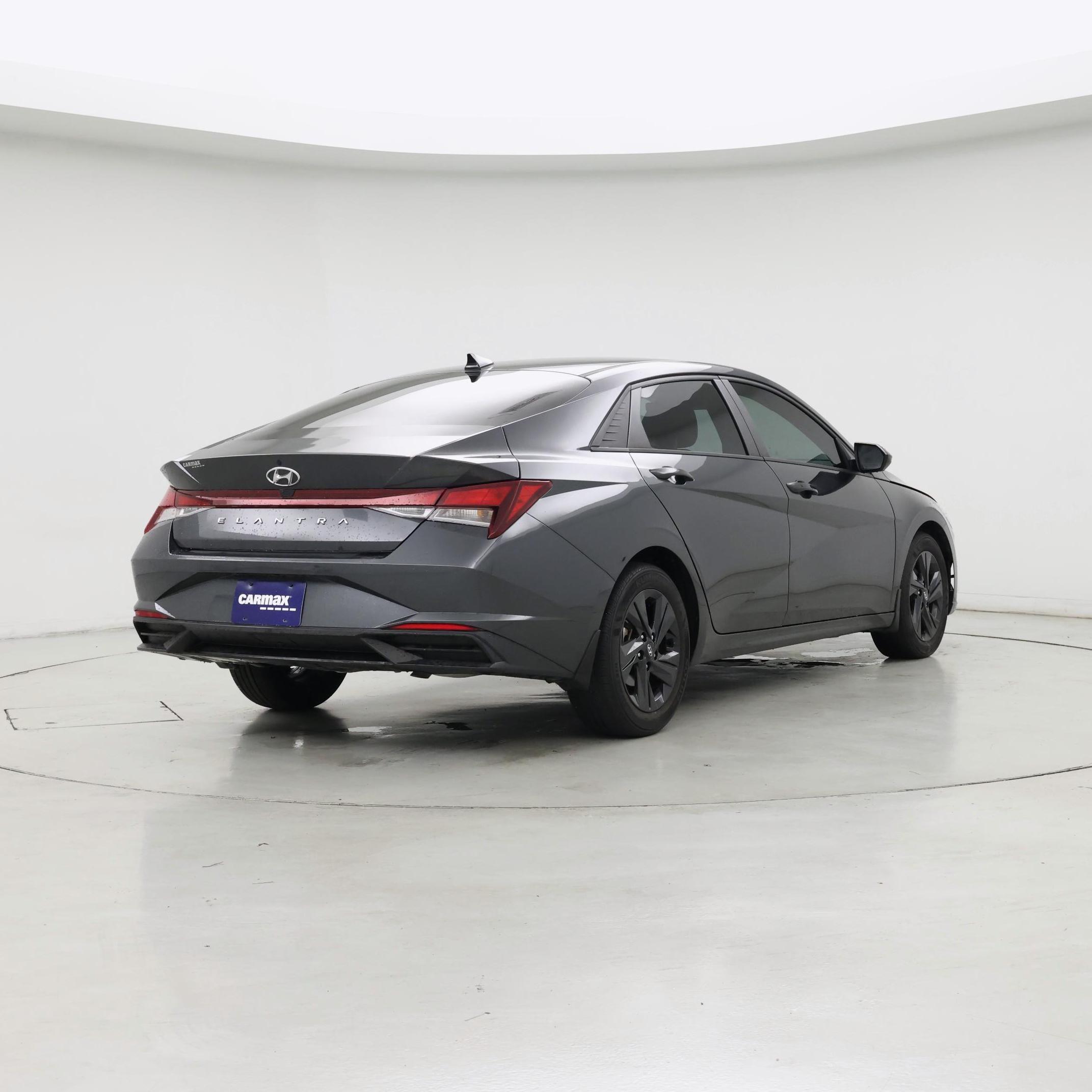 Thumbnail: 2023 Hyundai Elantra - 8