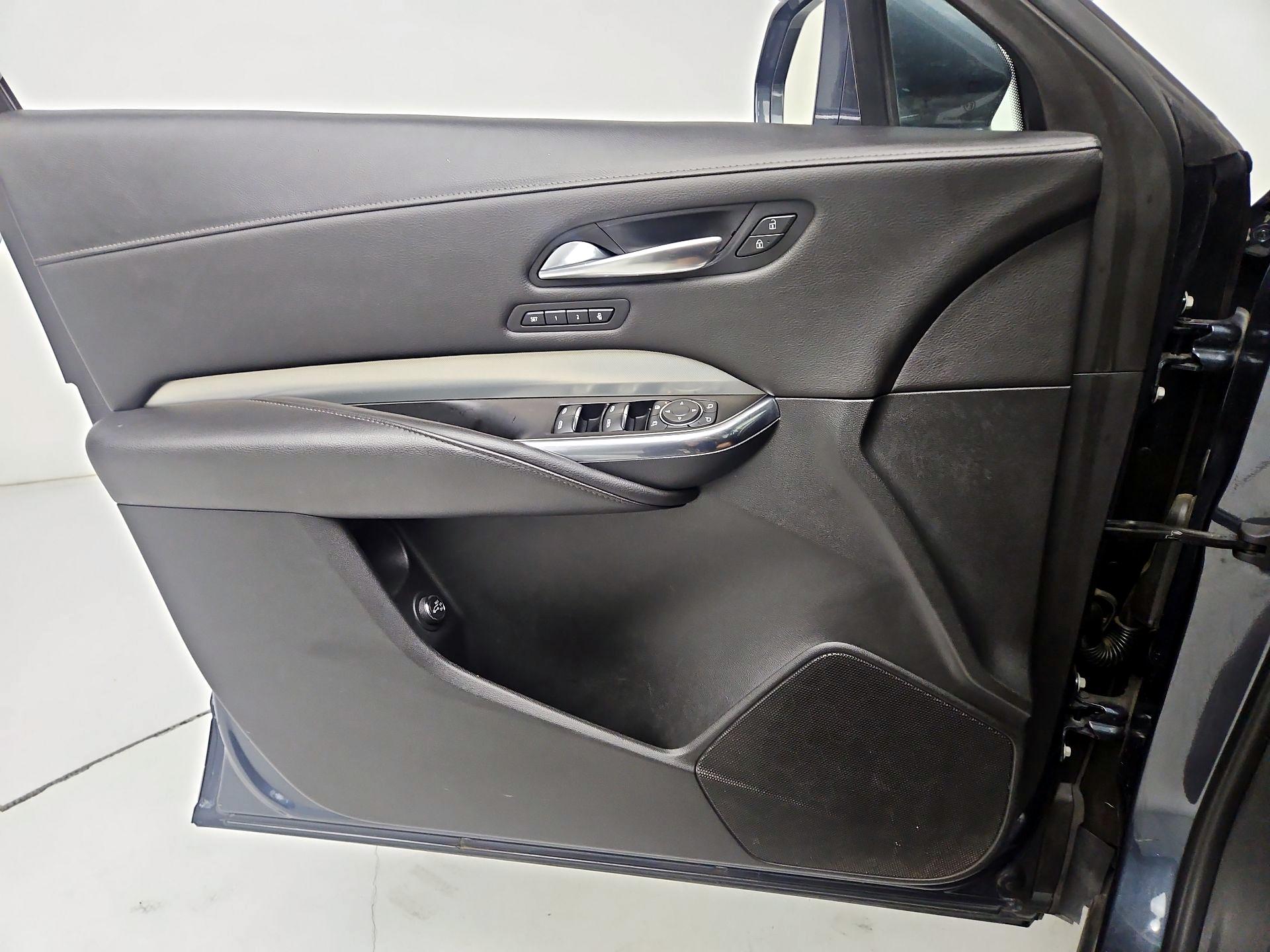 Thumbnail: 2020 Cadillac XT4 - 12