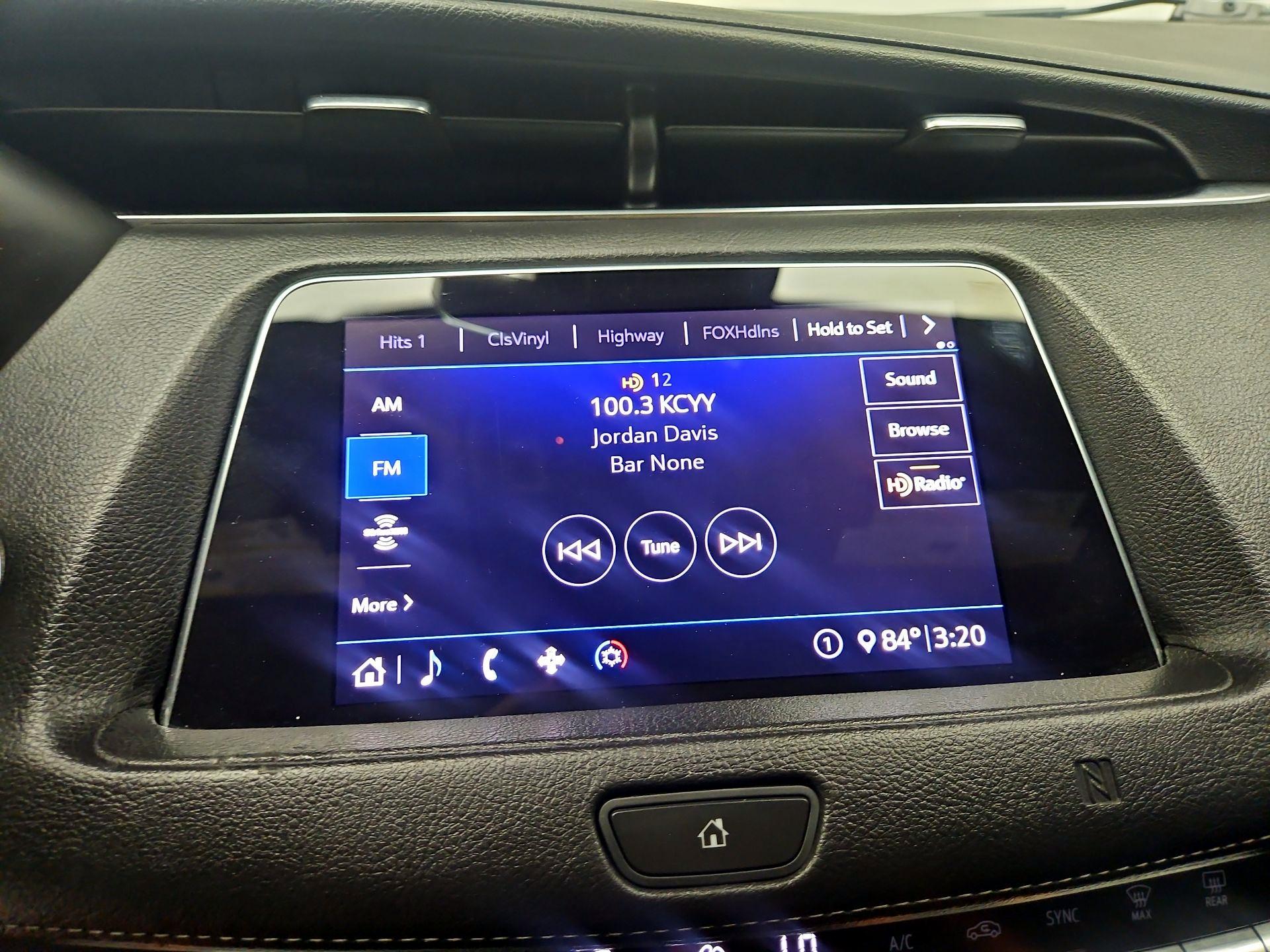 Thumbnail: 2020 Cadillac XT4 - 15