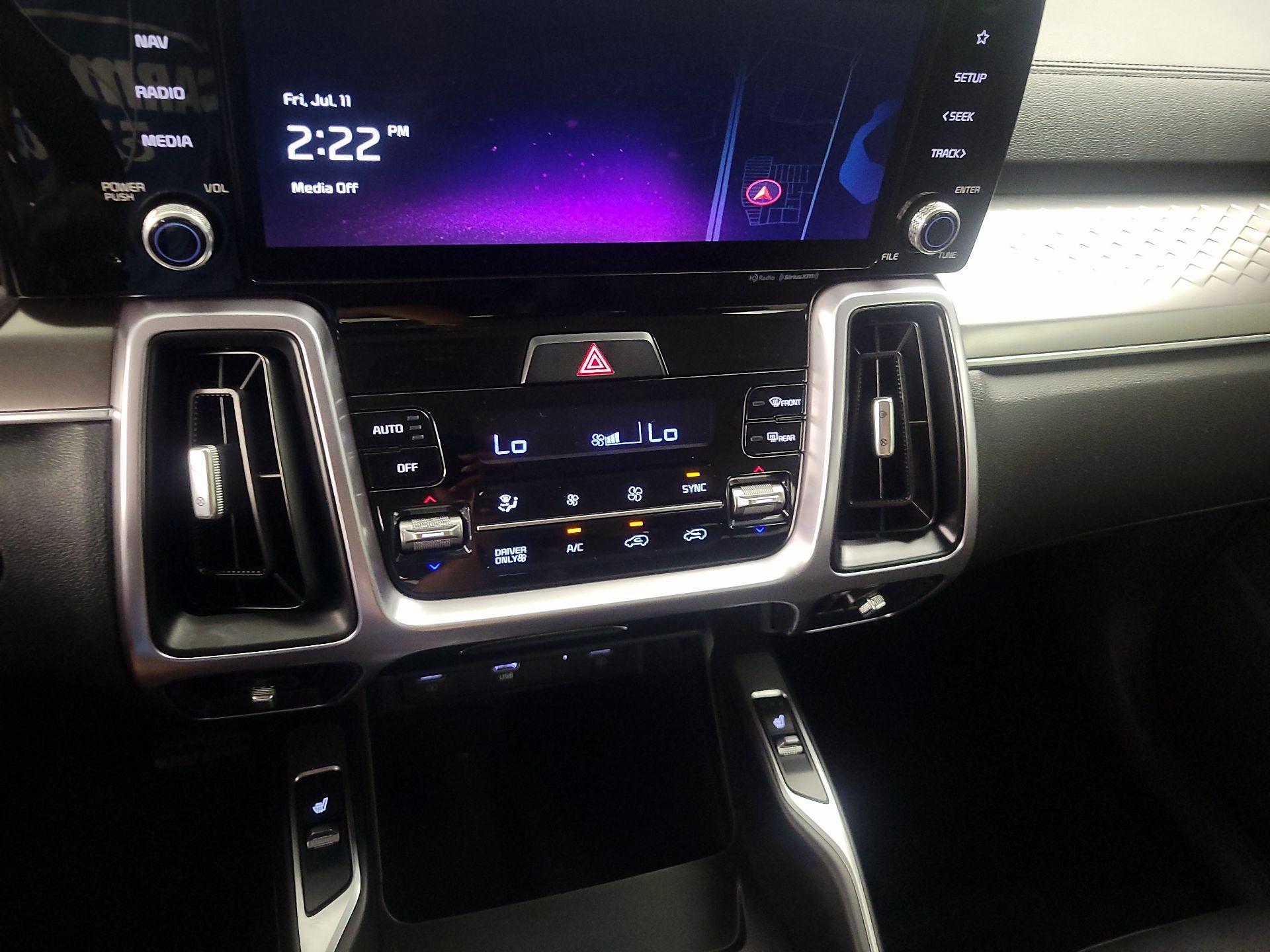 Thumbnail: 2024 Kia Sorento - 17