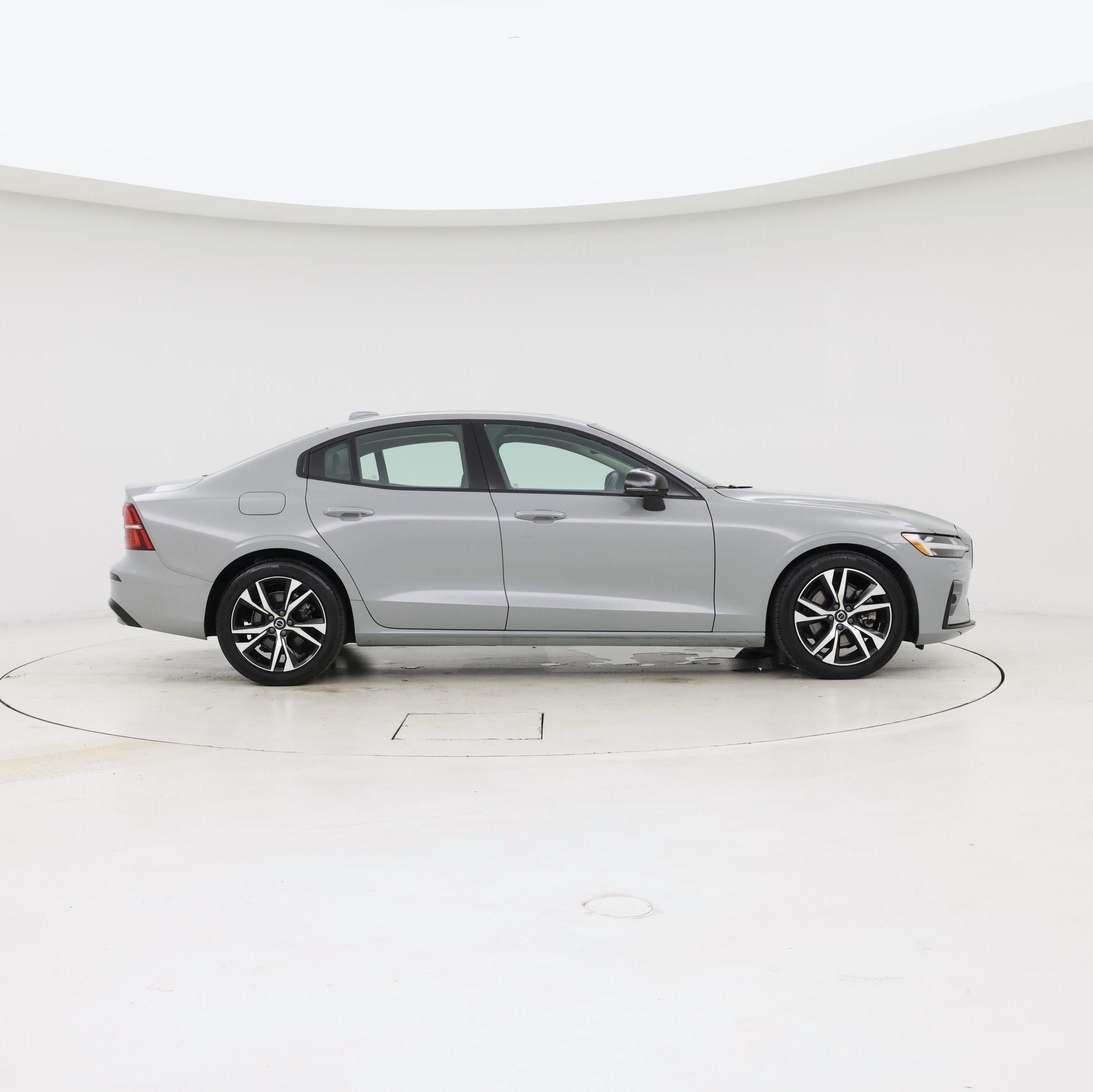 Thumbnail: 2025 Volvo S60 - 7