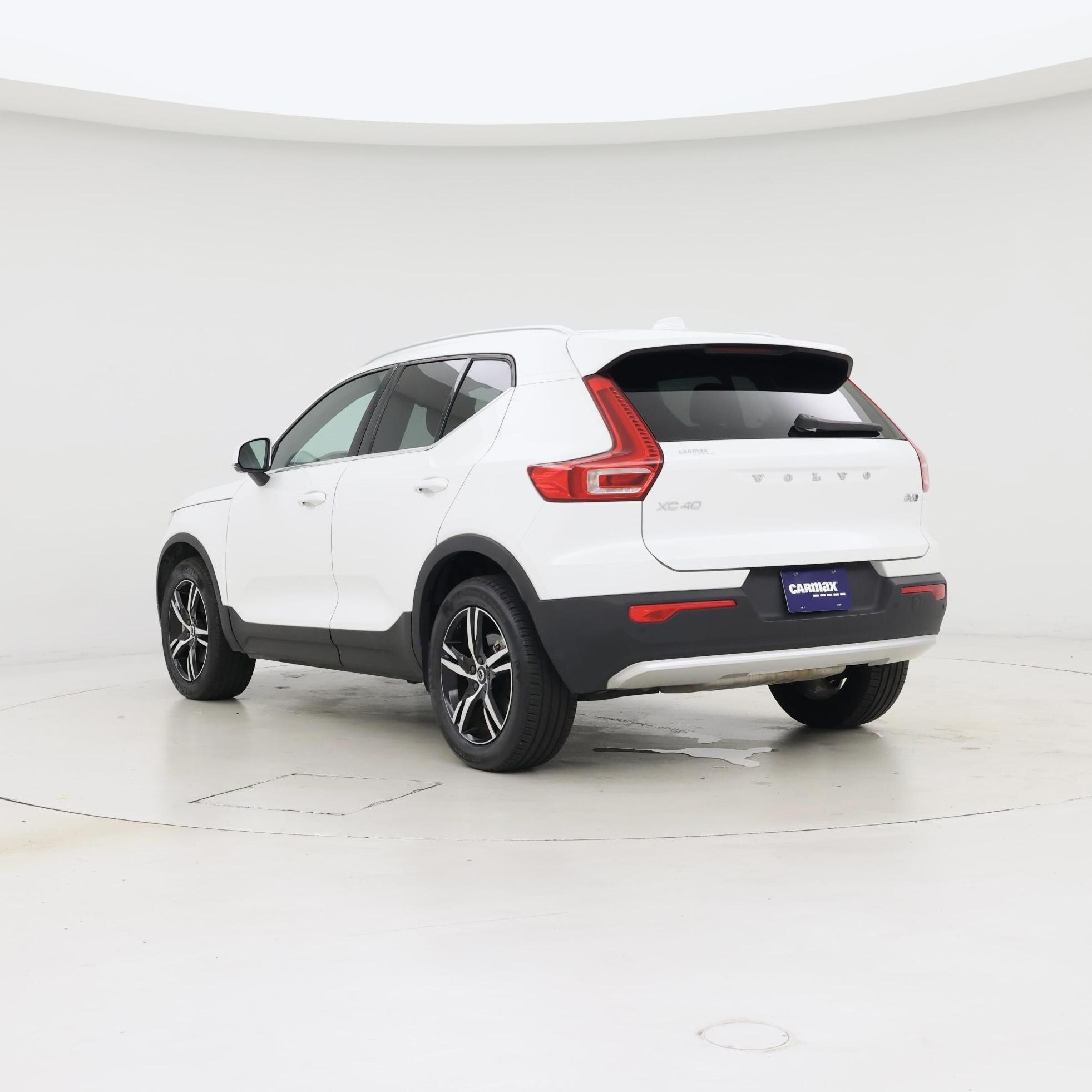 Thumbnail: 2025 Volvo XC40 - 2