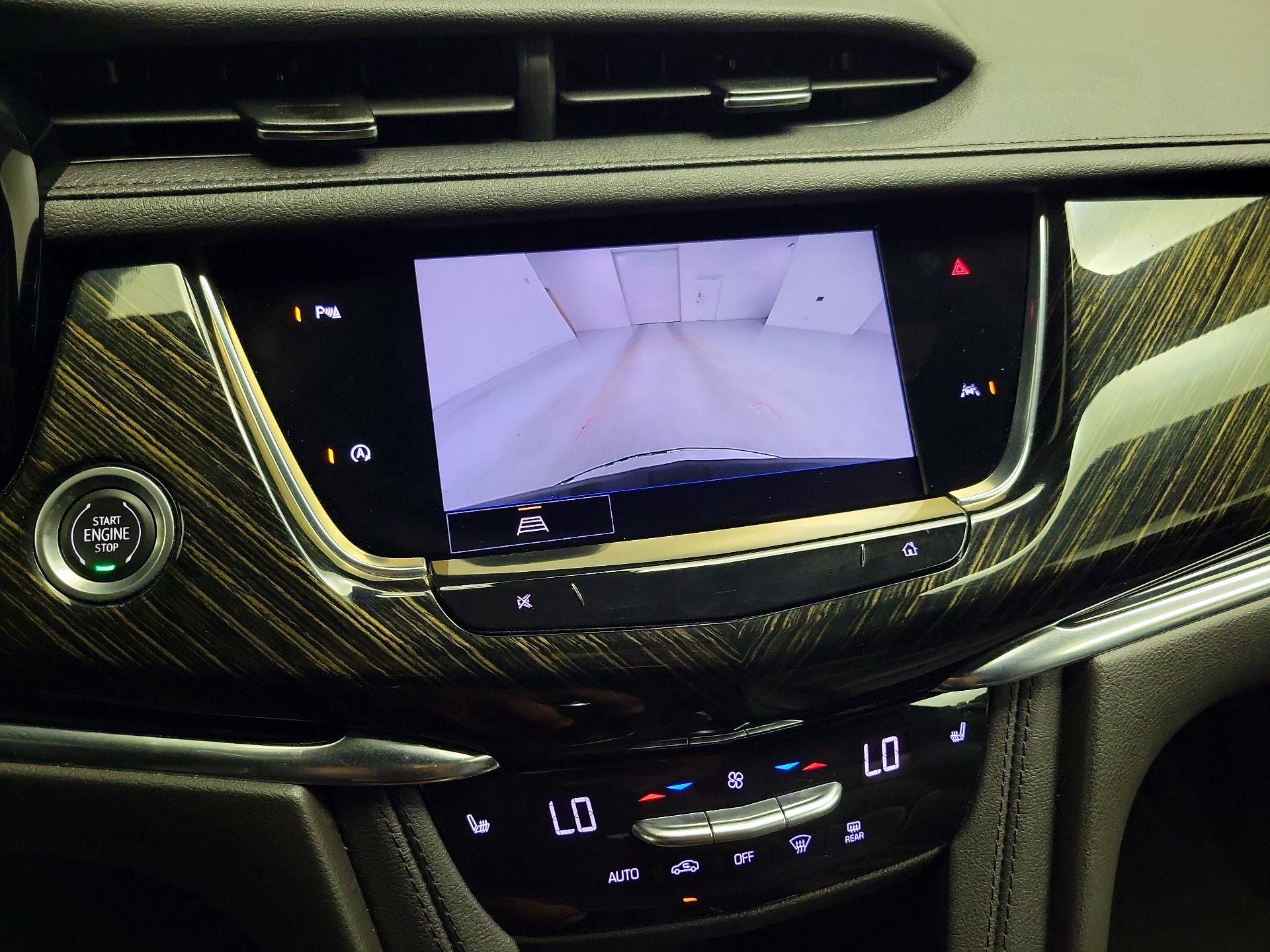 Thumbnail: 2022 Cadillac XT6 - 14