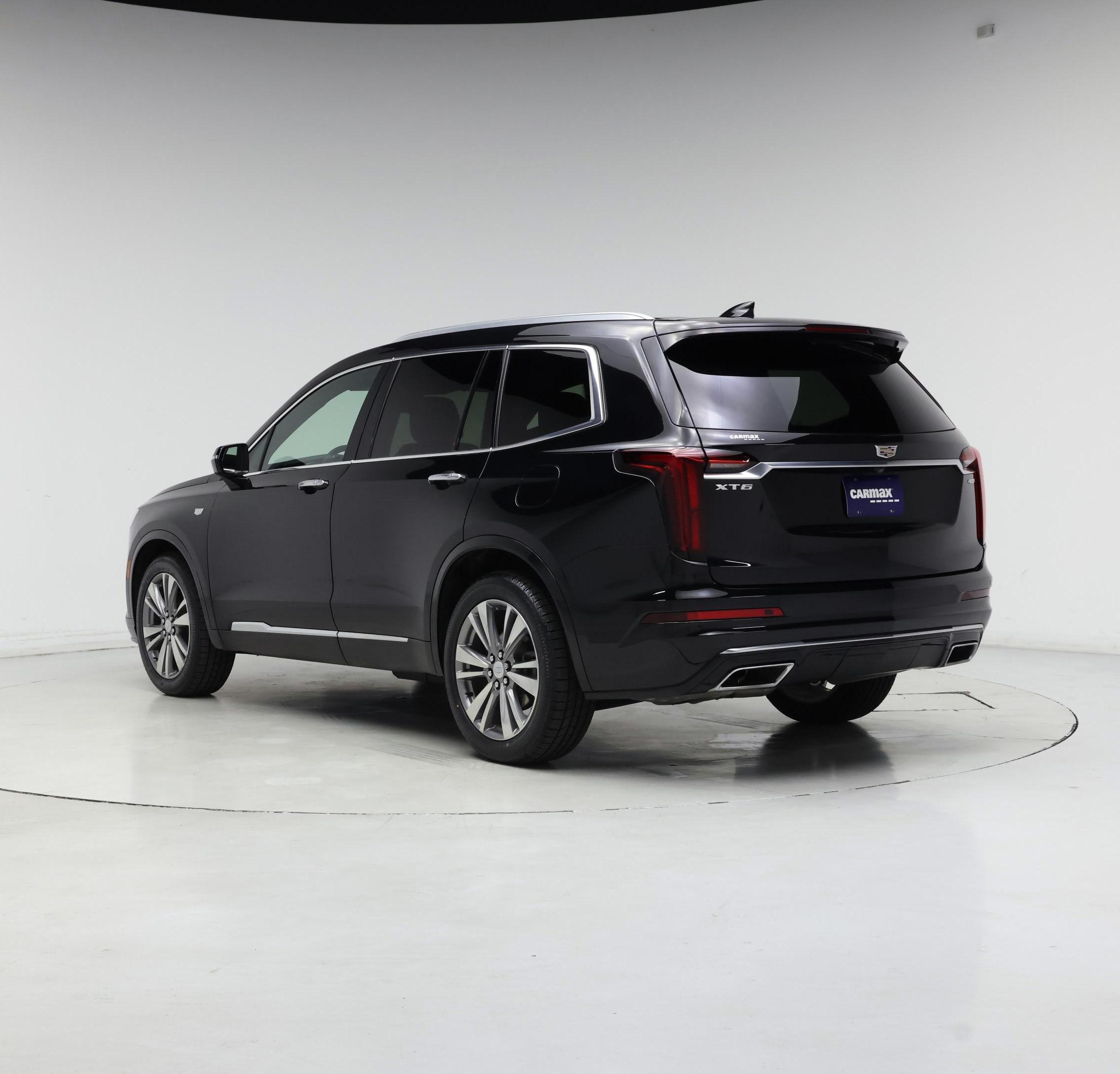 Thumbnail: 2022 Cadillac XT6 - 2