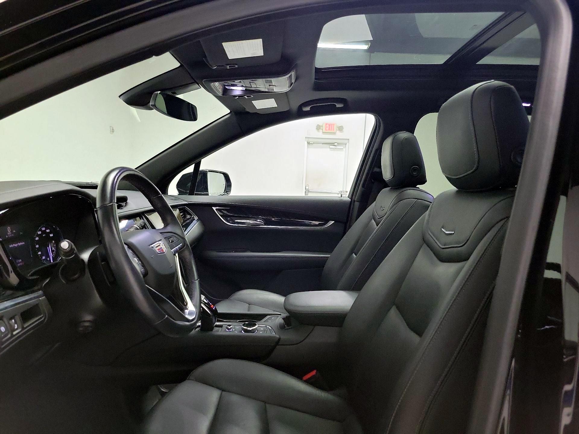 Thumbnail: 2022 Cadillac XT6 - 19