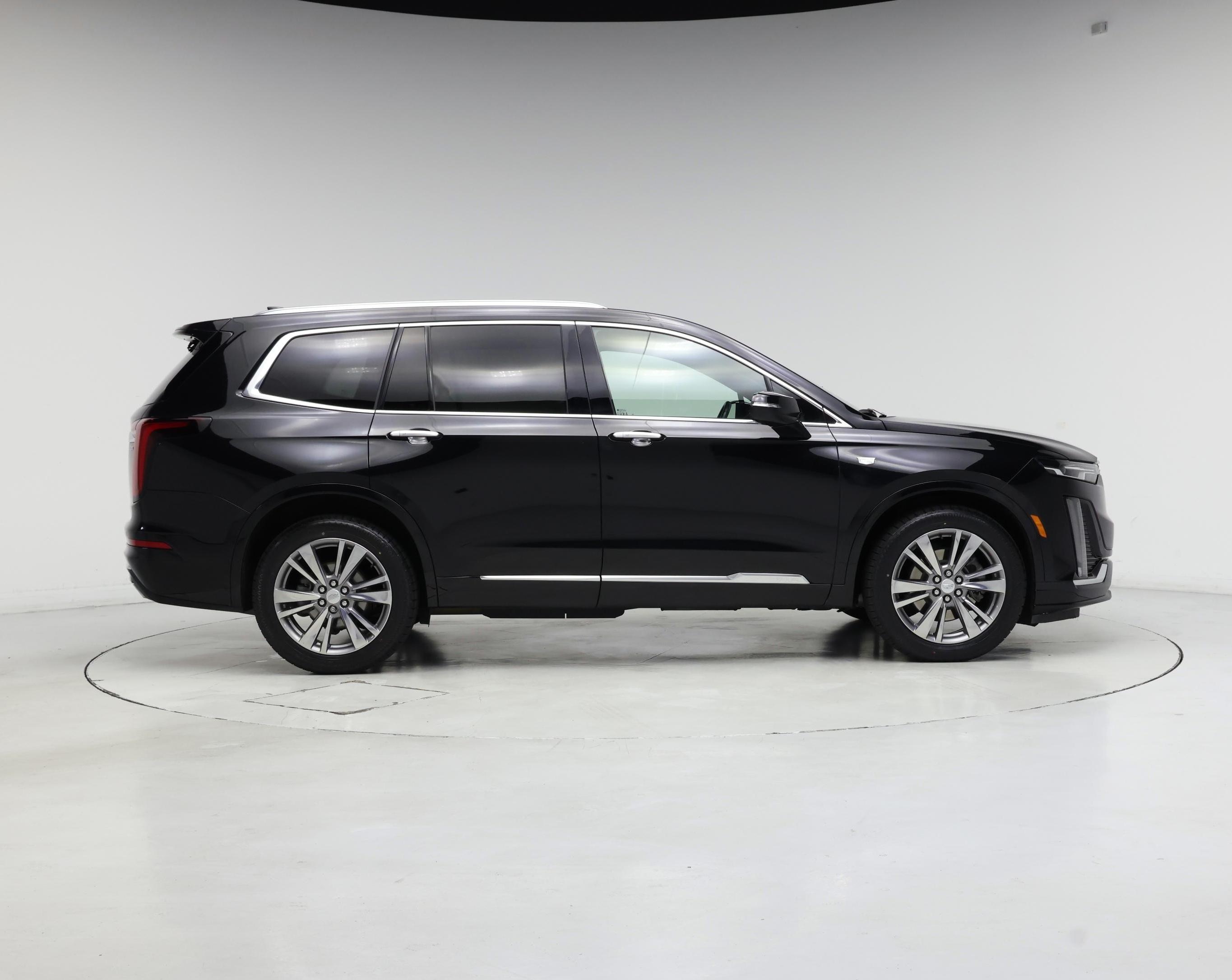 Thumbnail: 2022 Cadillac XT6 - 7