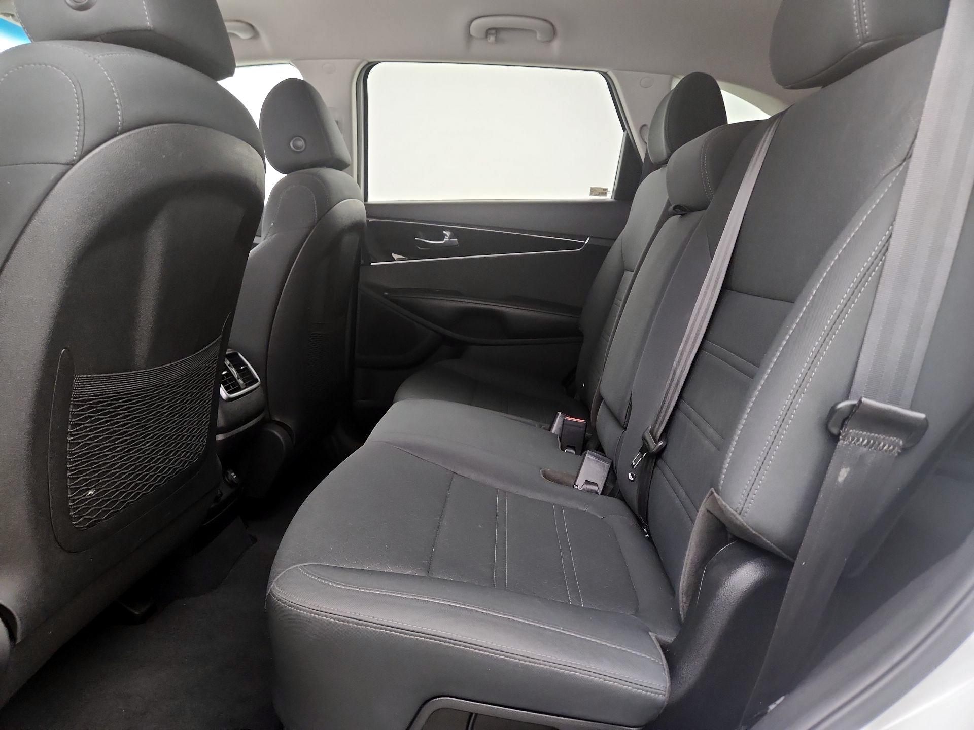 Thumbnail: 2020 Kia Sorento - 19