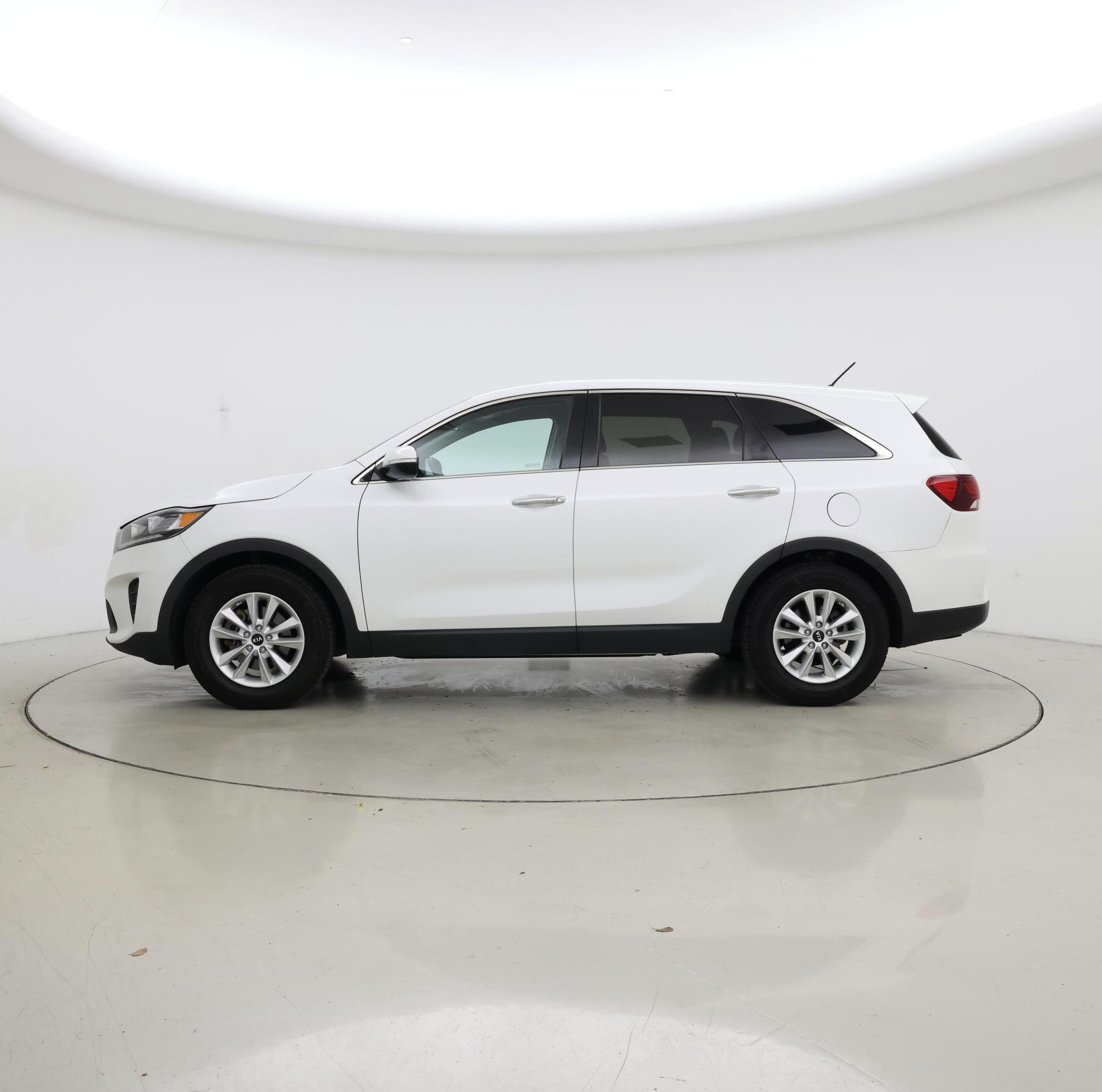 Thumbnail: 2020 Kia Sorento - 3