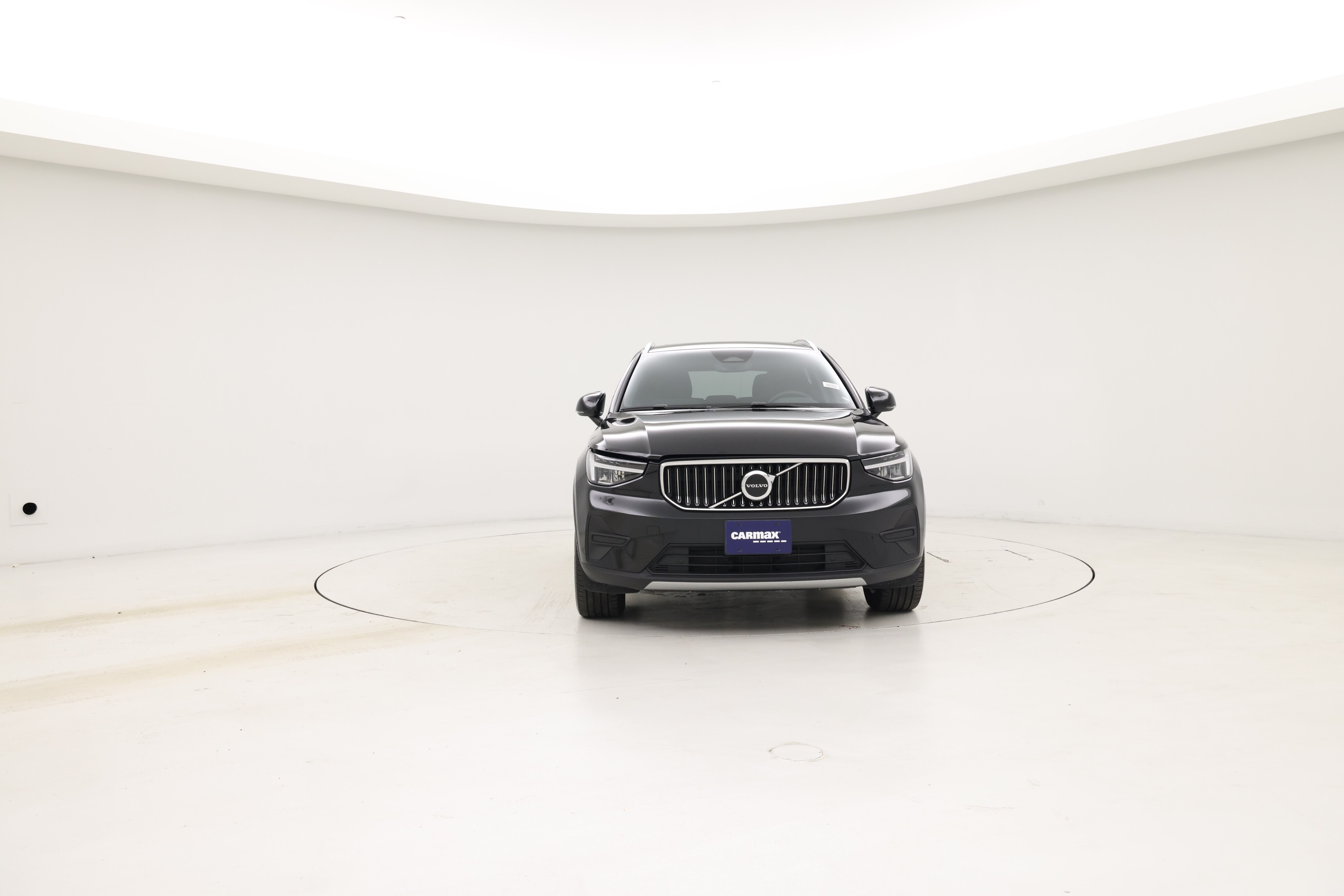 Thumbnail: 2025 Volvo XC40 - 5