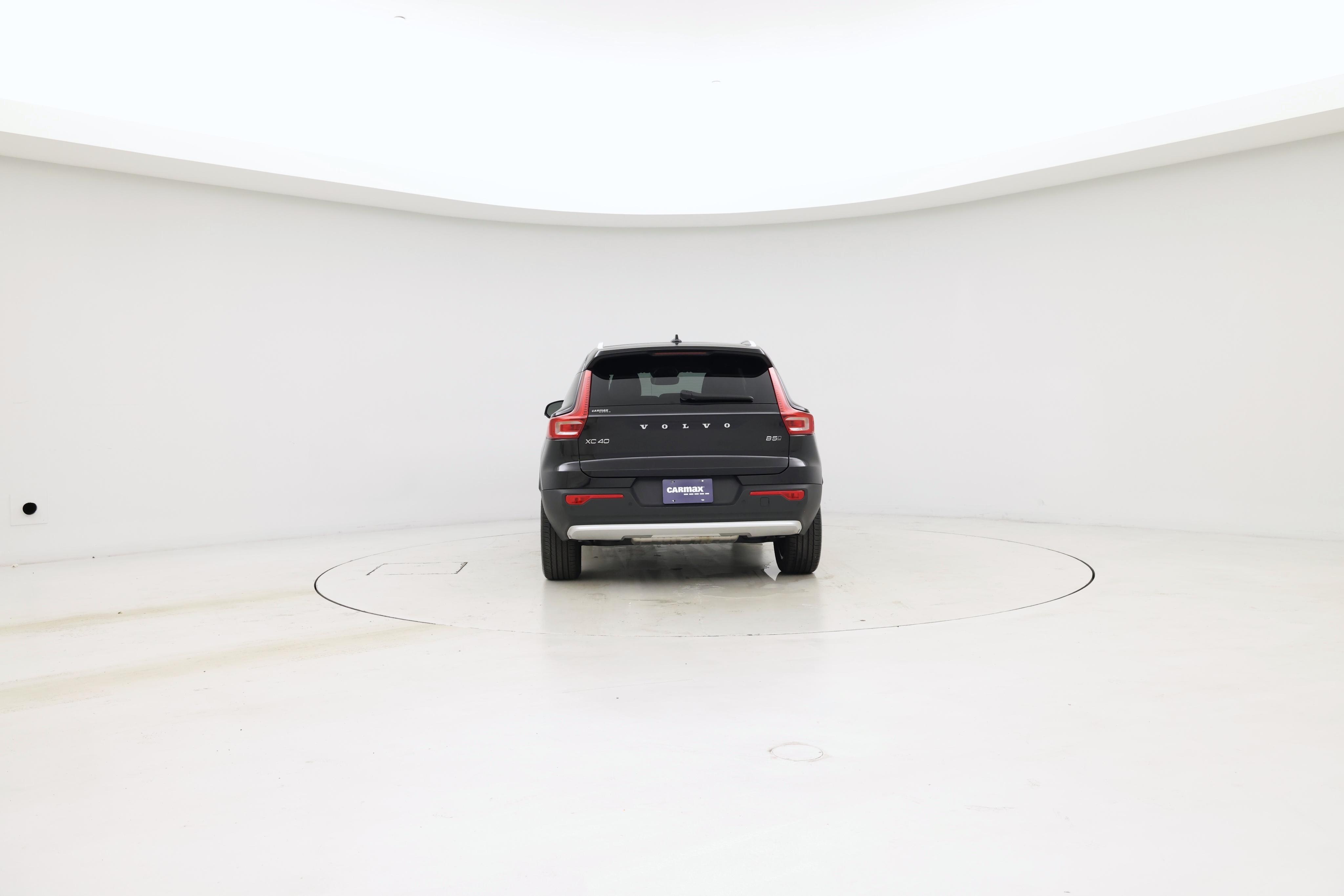 Thumbnail: 2025 Volvo XC40 - 6
