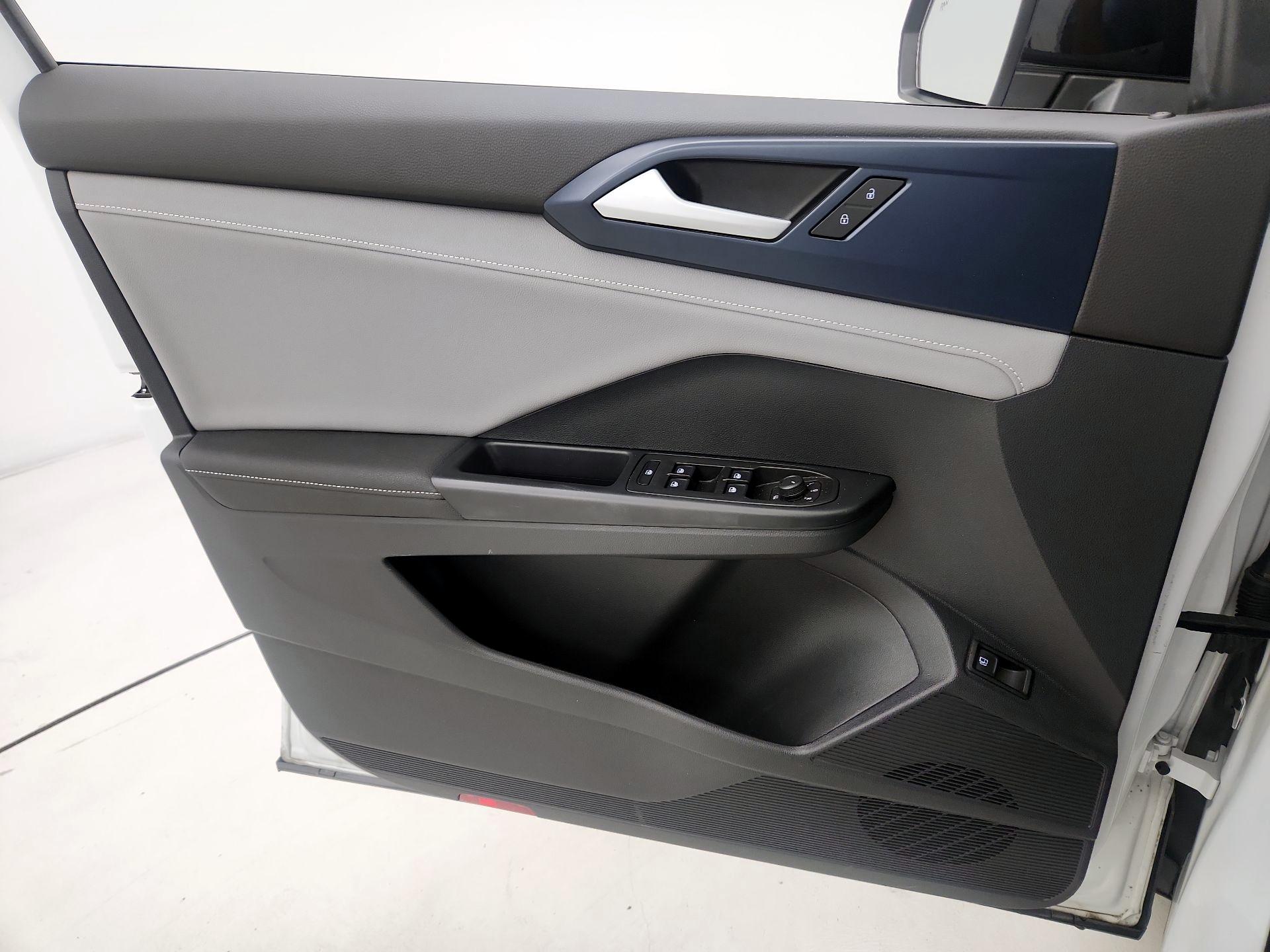Thumbnail: 2024 Volkswagen Taos - 12