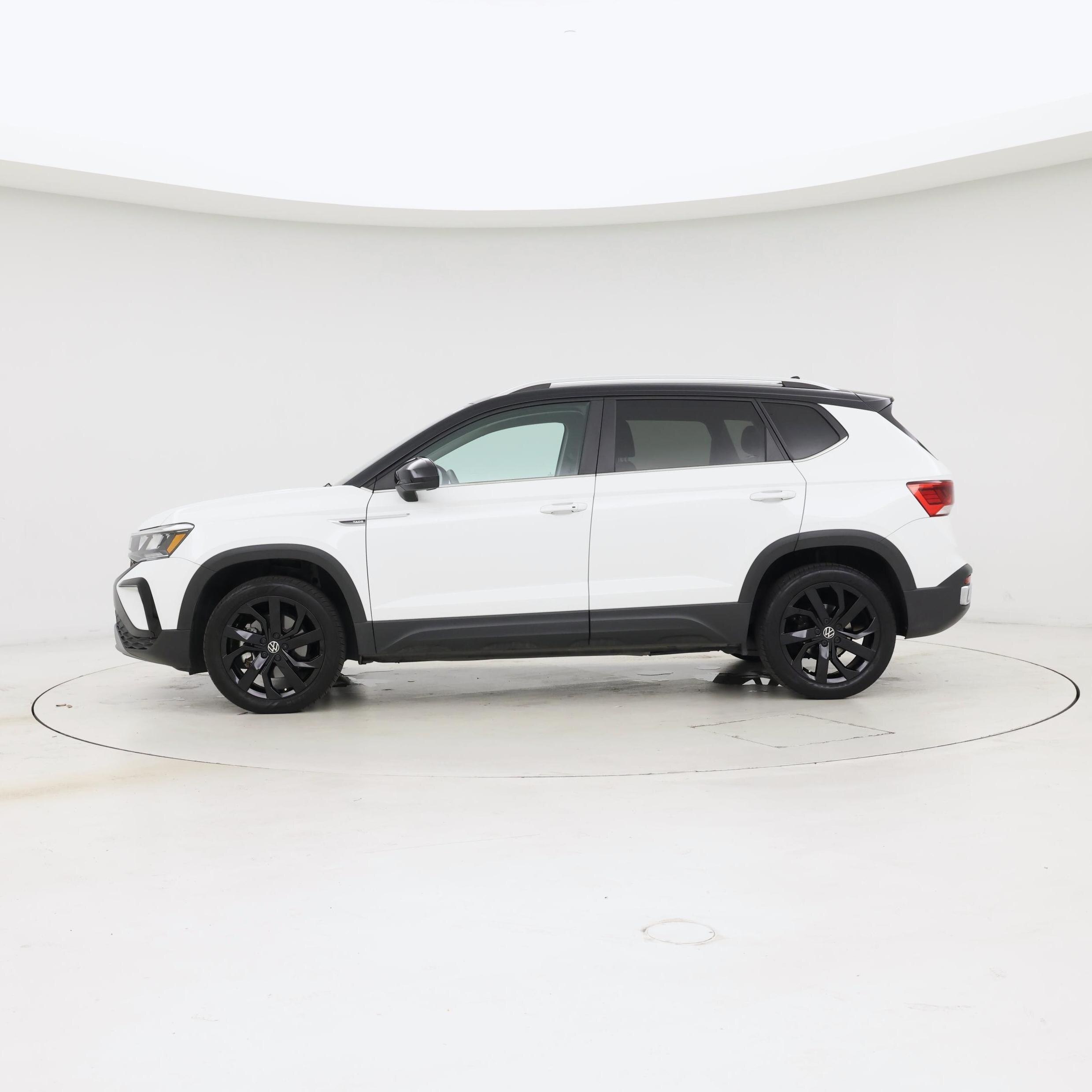 Thumbnail: 2024 Volkswagen Taos - 3