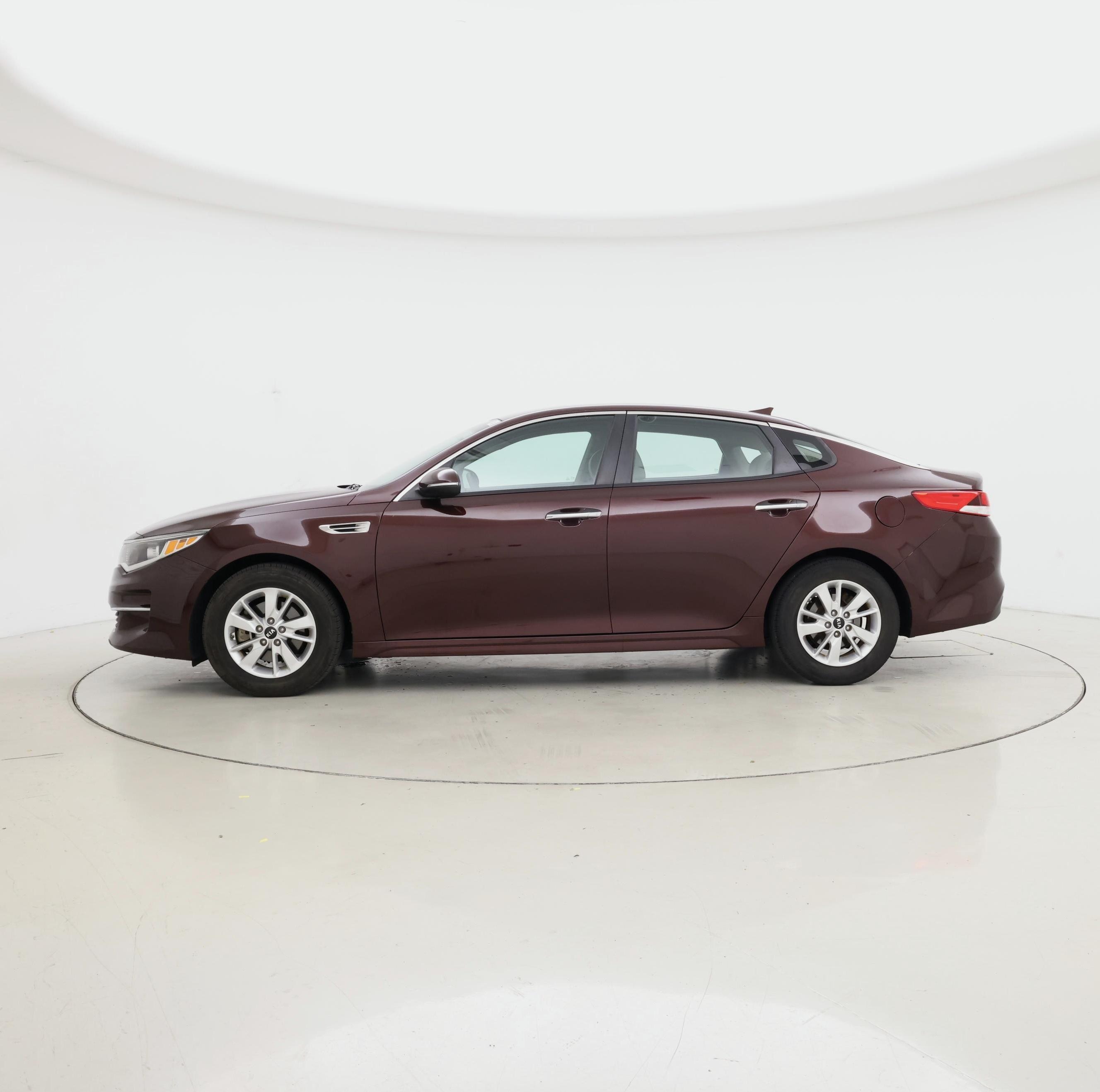 Thumbnail: 2018 Kia Optima - 3