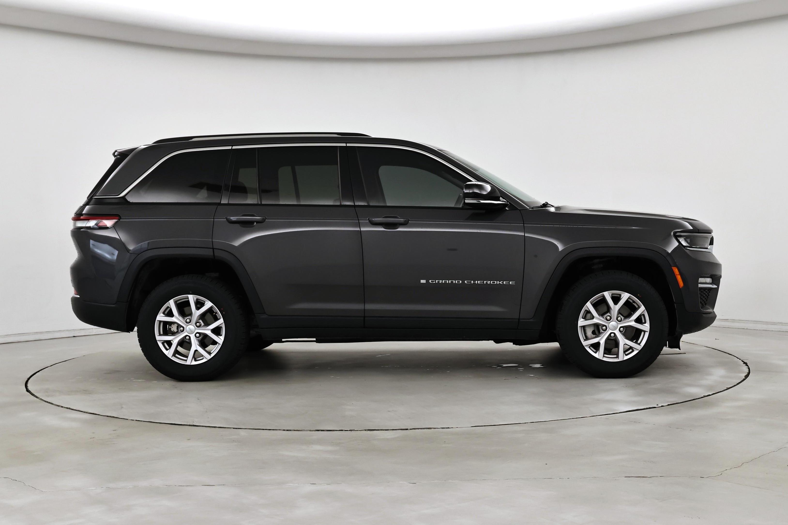 Thumbnail: 2022 Jeep Grand Cherokee - 7