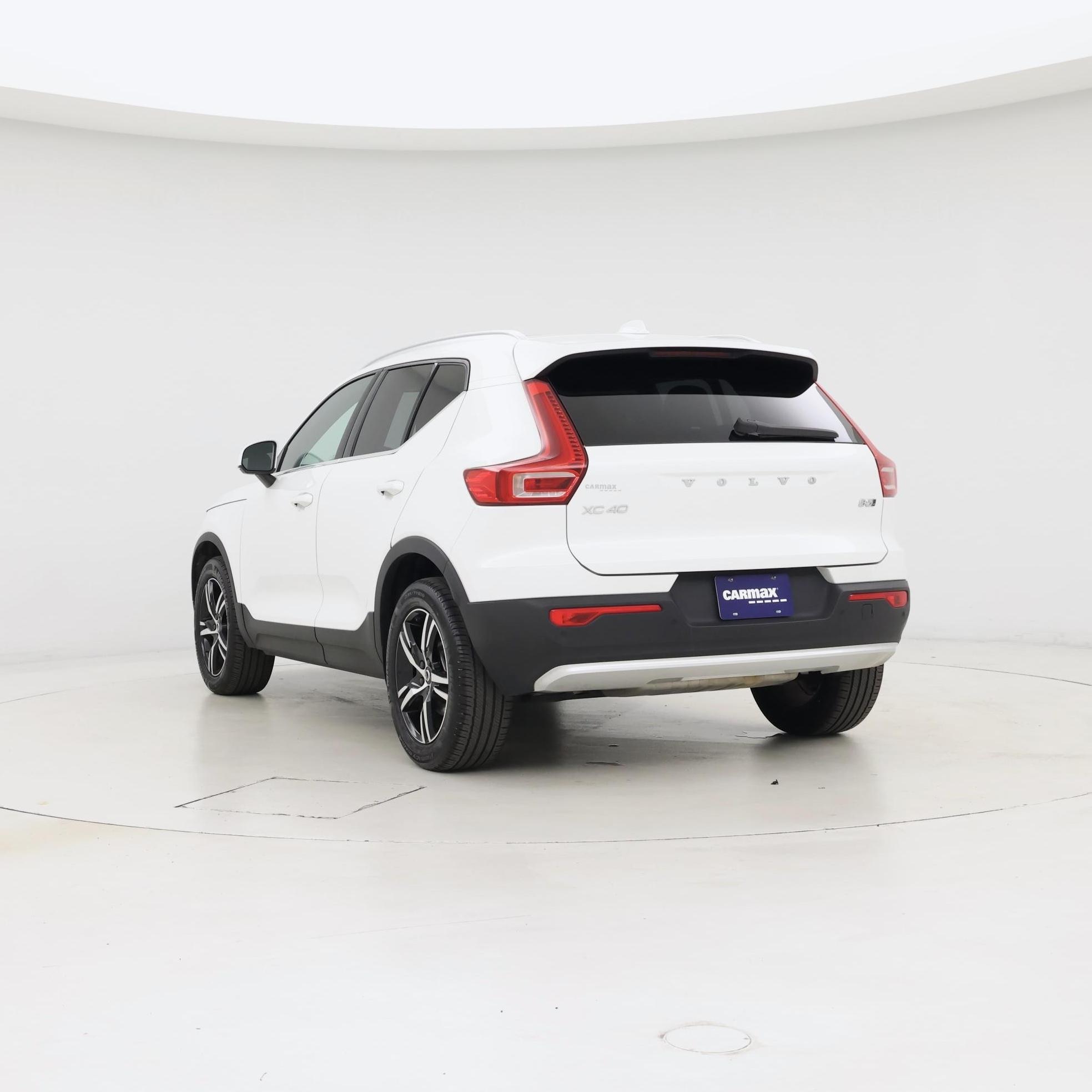 Thumbnail: 2025 Volvo XC40 - 2