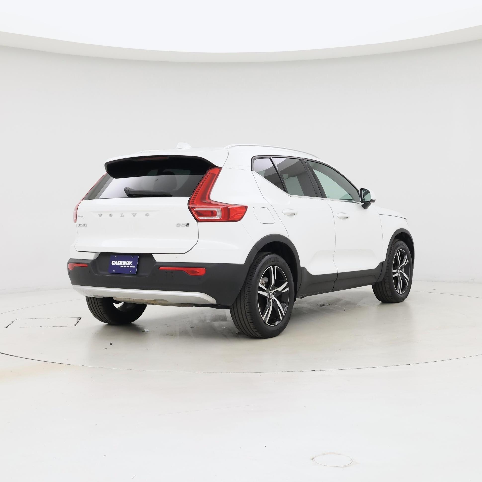 Thumbnail: 2025 Volvo XC40 - 8