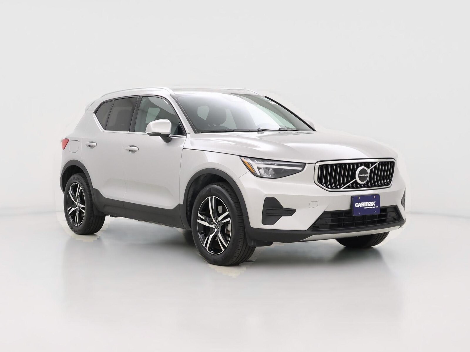 2025 Volvo XC40