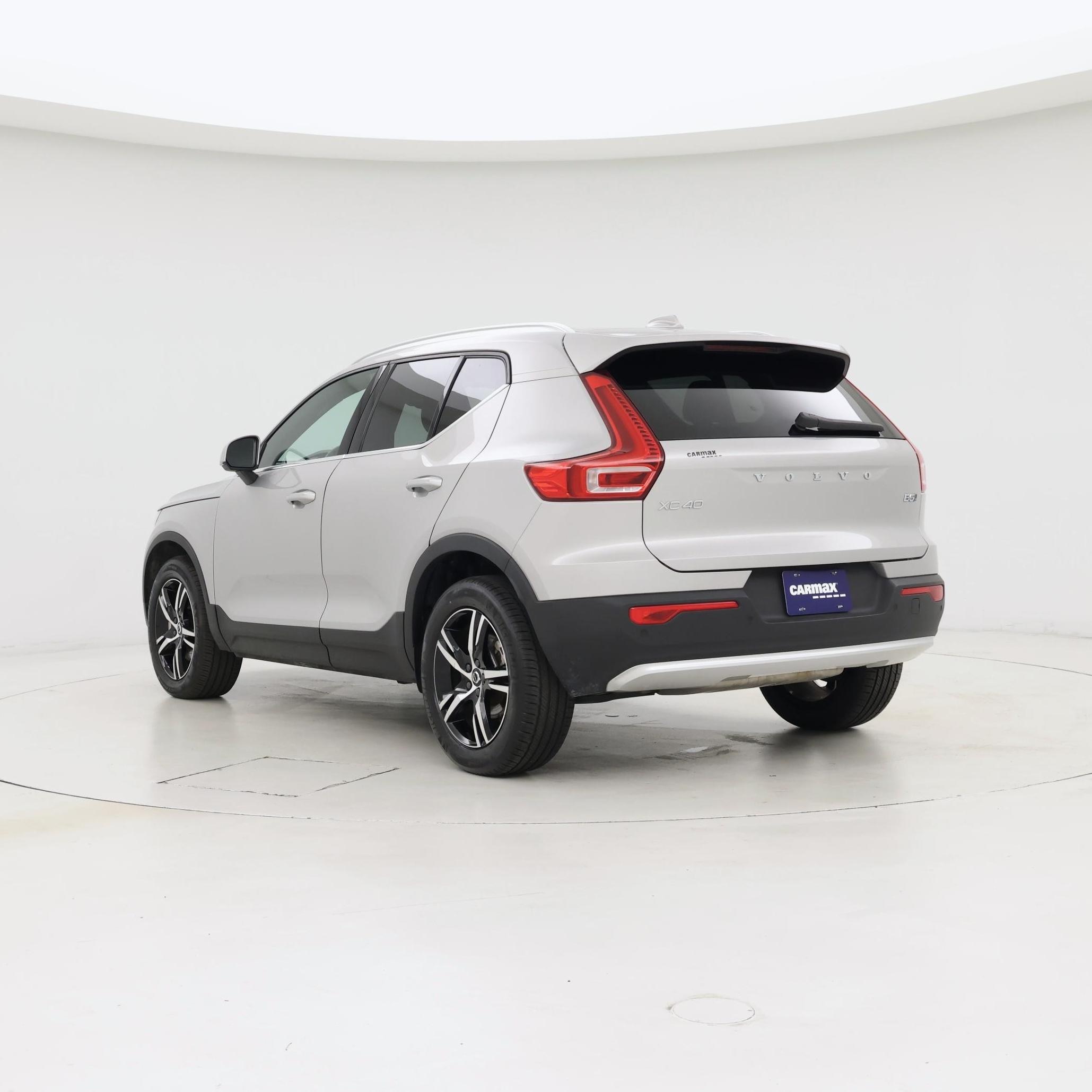 Thumbnail: 2025 Volvo XC40 - 2
