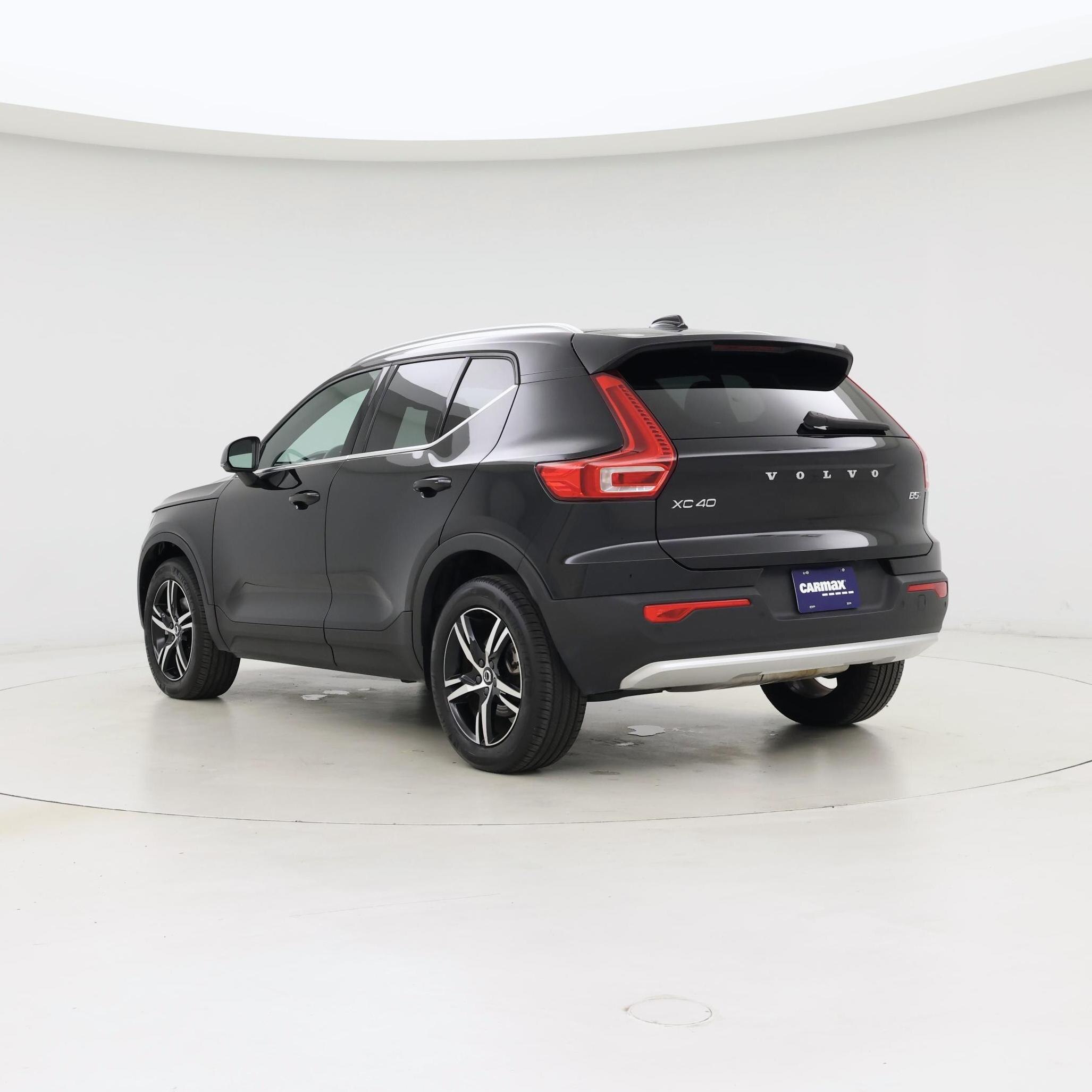 Thumbnail: 2025 Volvo XC40 - 2