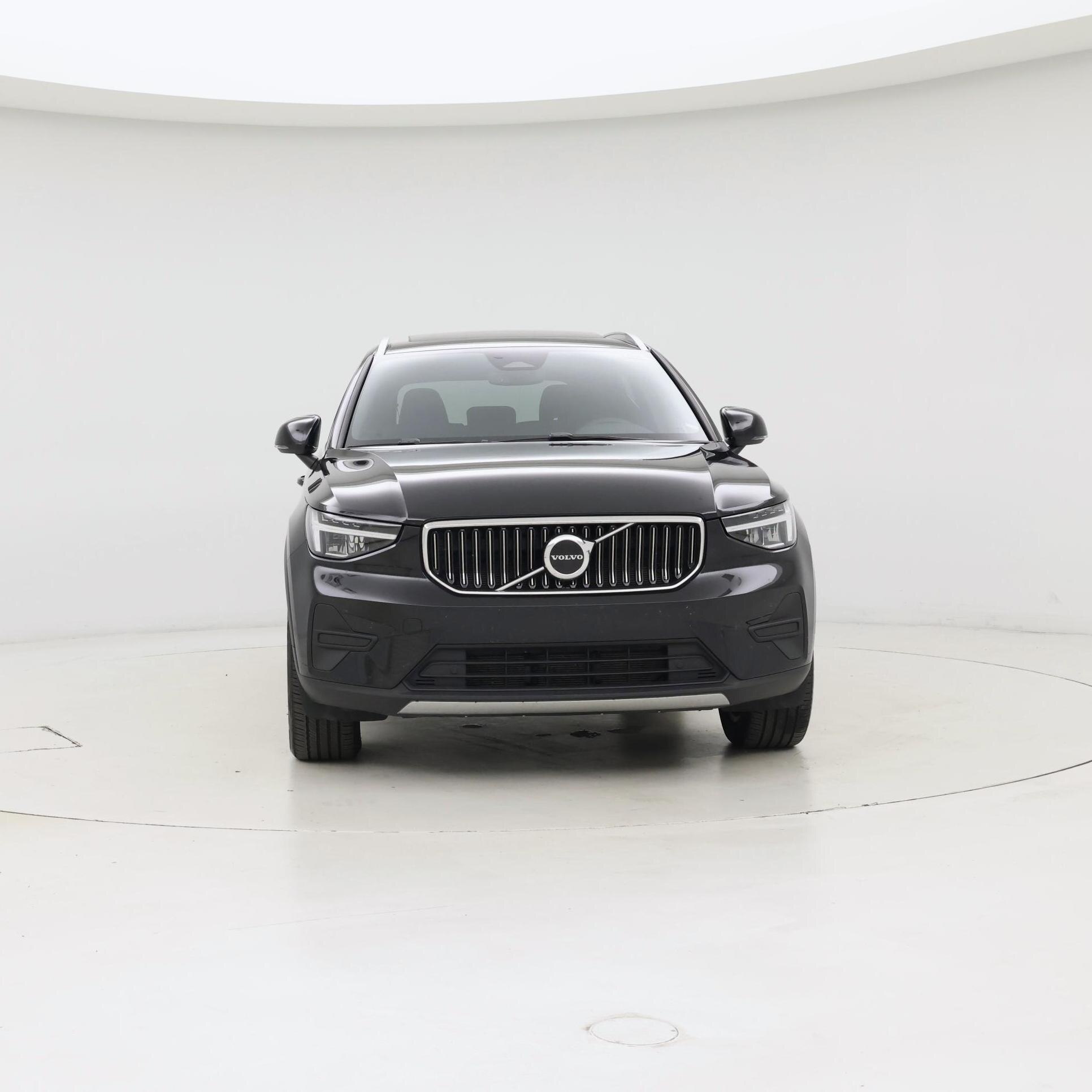 Thumbnail: 2025 Volvo XC40 - 5