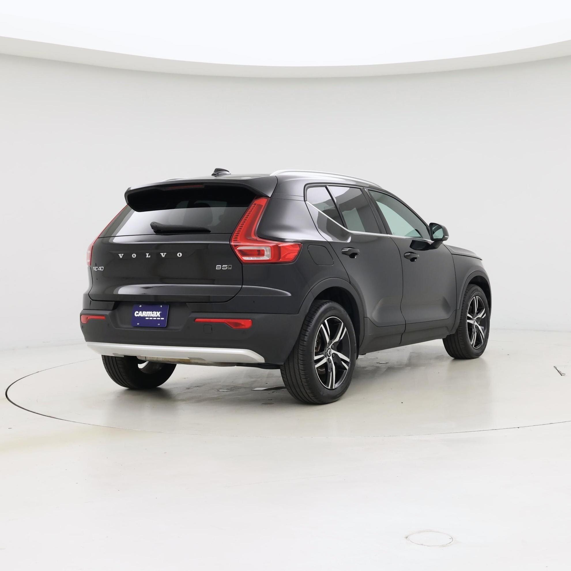 Thumbnail: 2025 Volvo XC40 - 8
