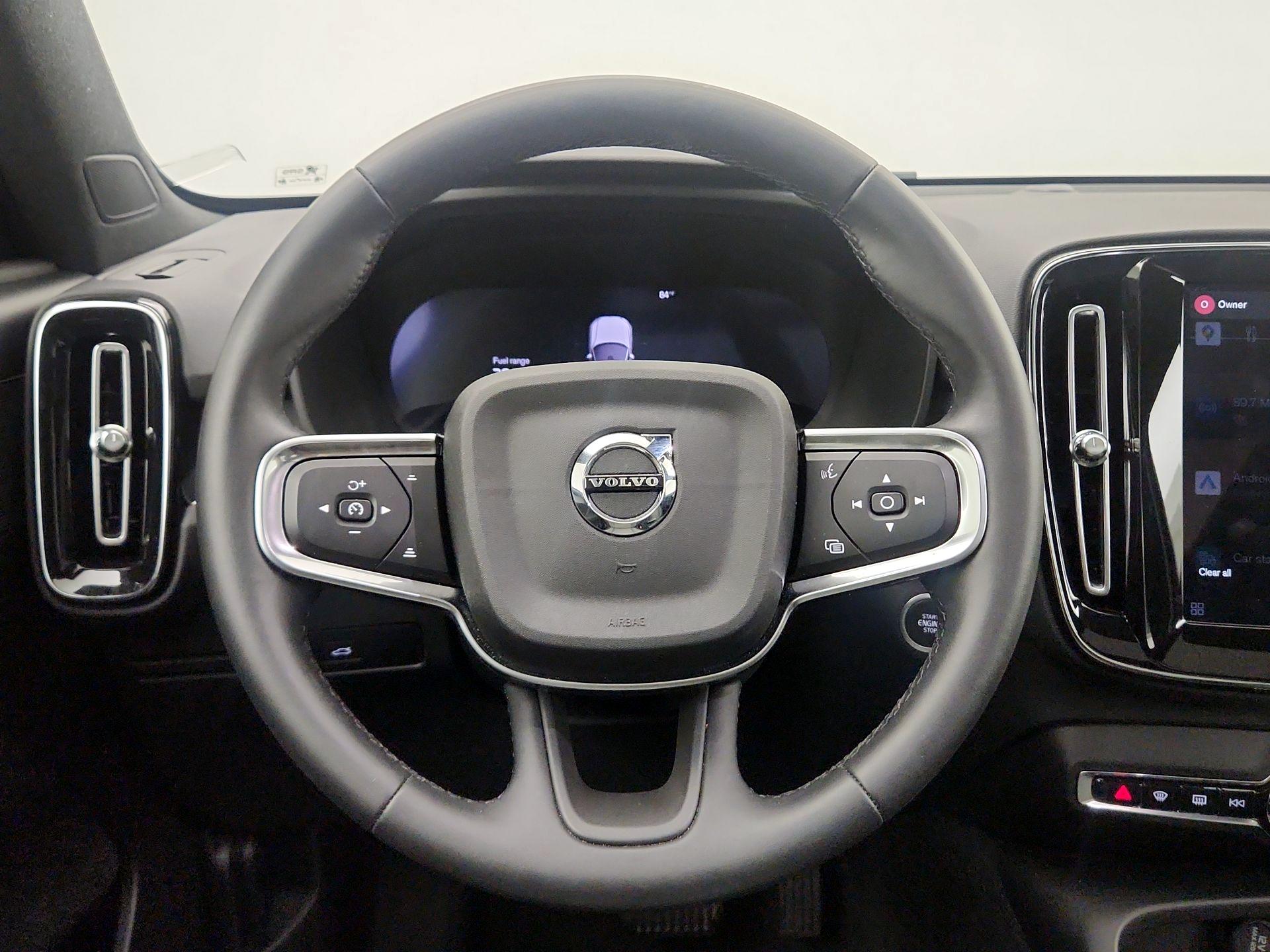 Thumbnail: 2025 Volvo XC40 - 10