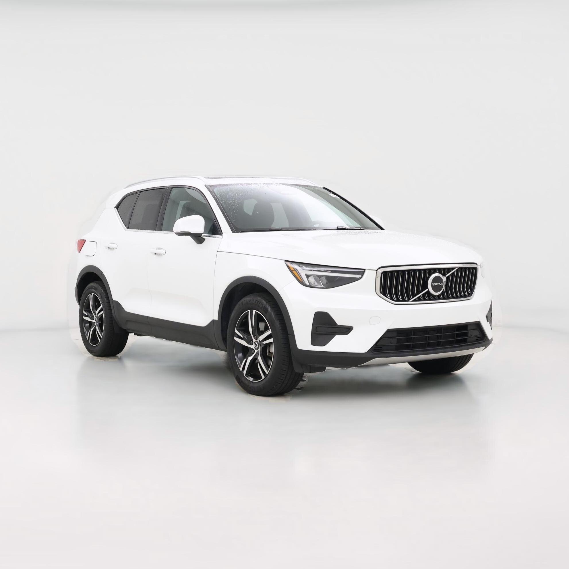 Thumbnail: 2025 Volvo XC40 - 1