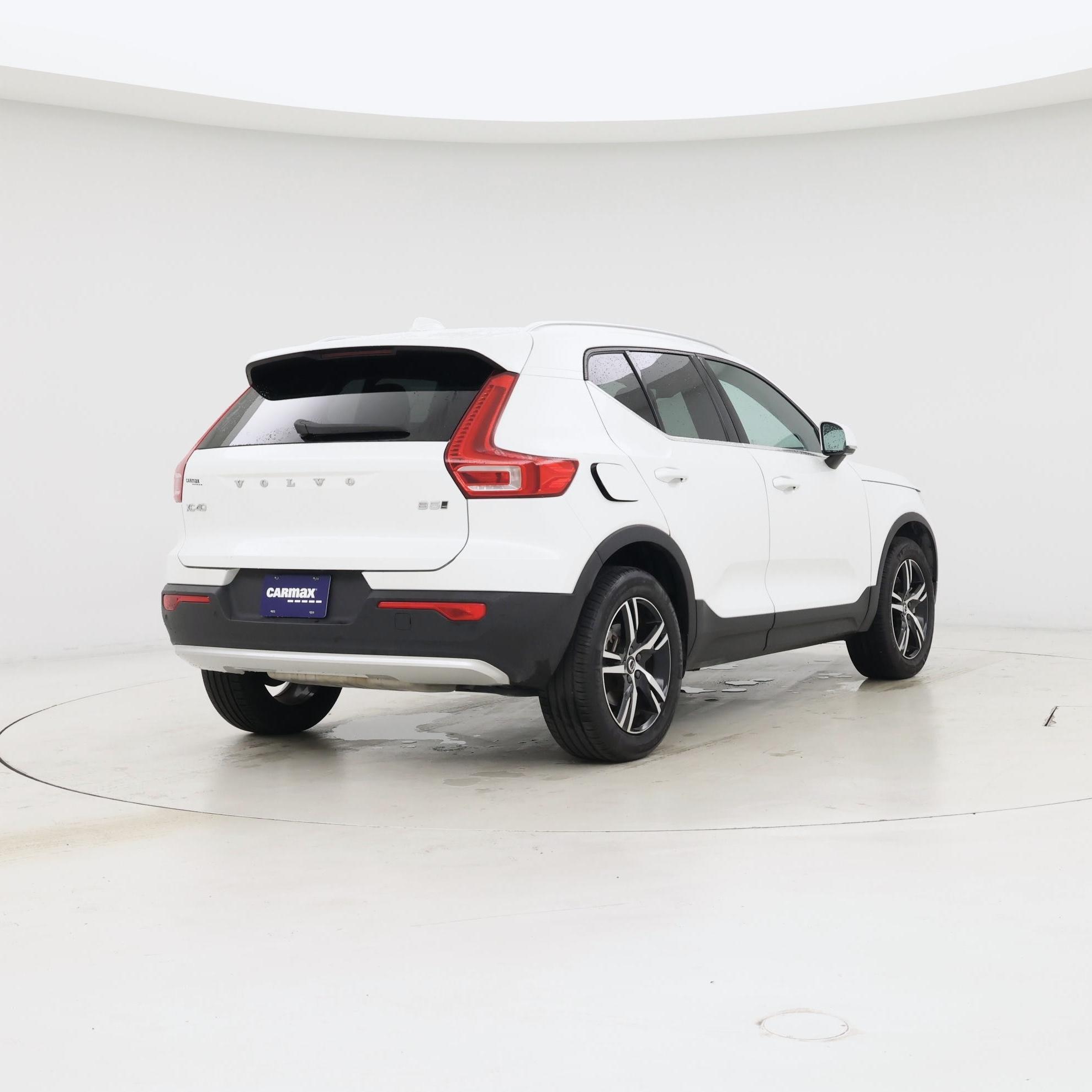 Thumbnail: 2025 Volvo XC40 - 8