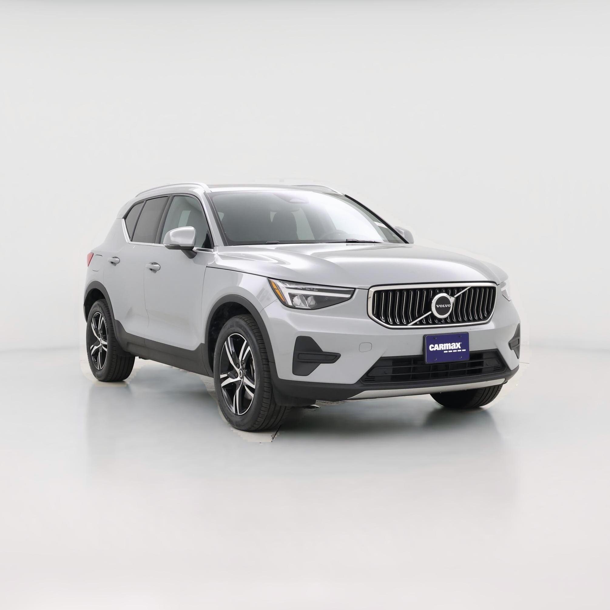 Thumbnail: 2025 Volvo XC40 - 1