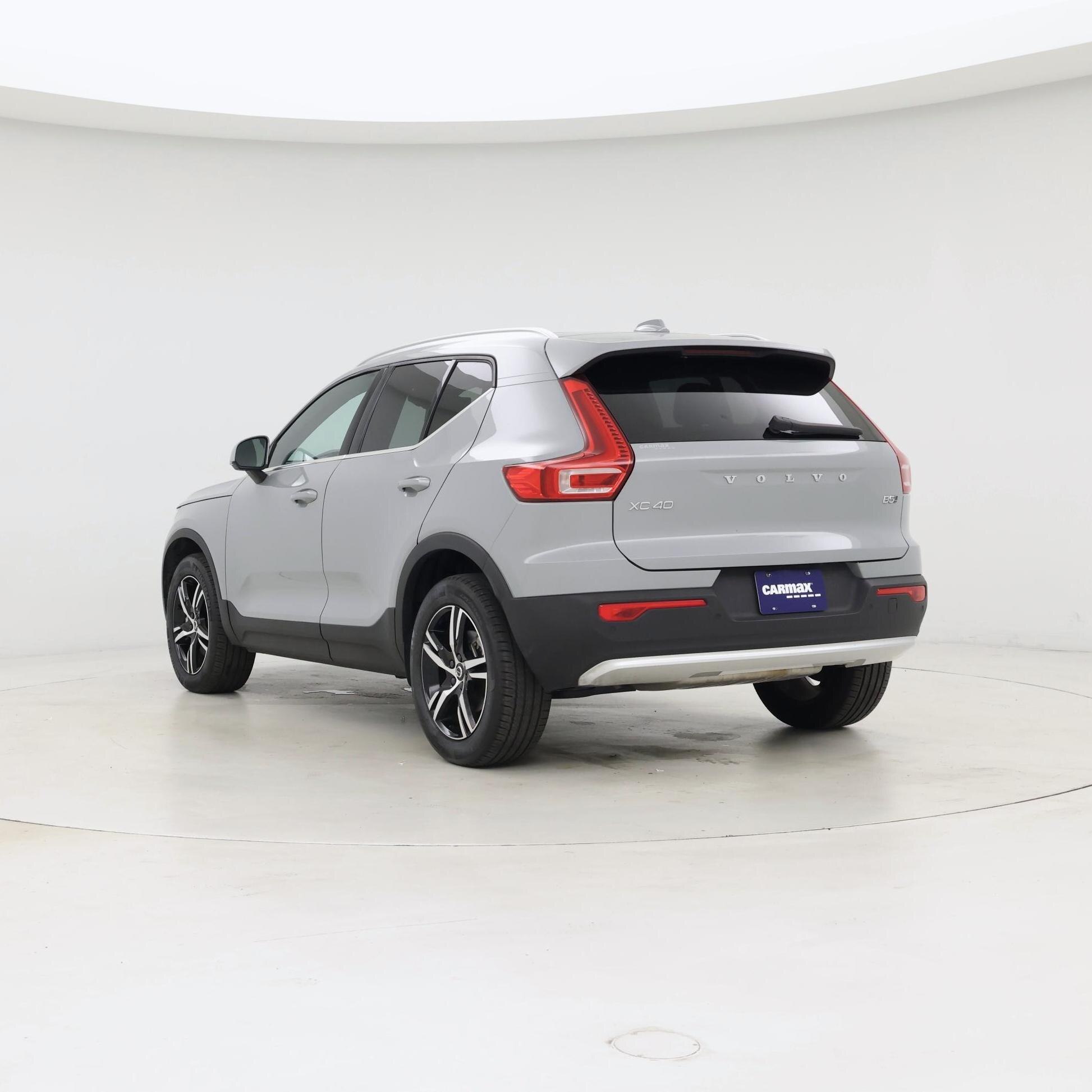 Thumbnail: 2025 Volvo XC40 - 2