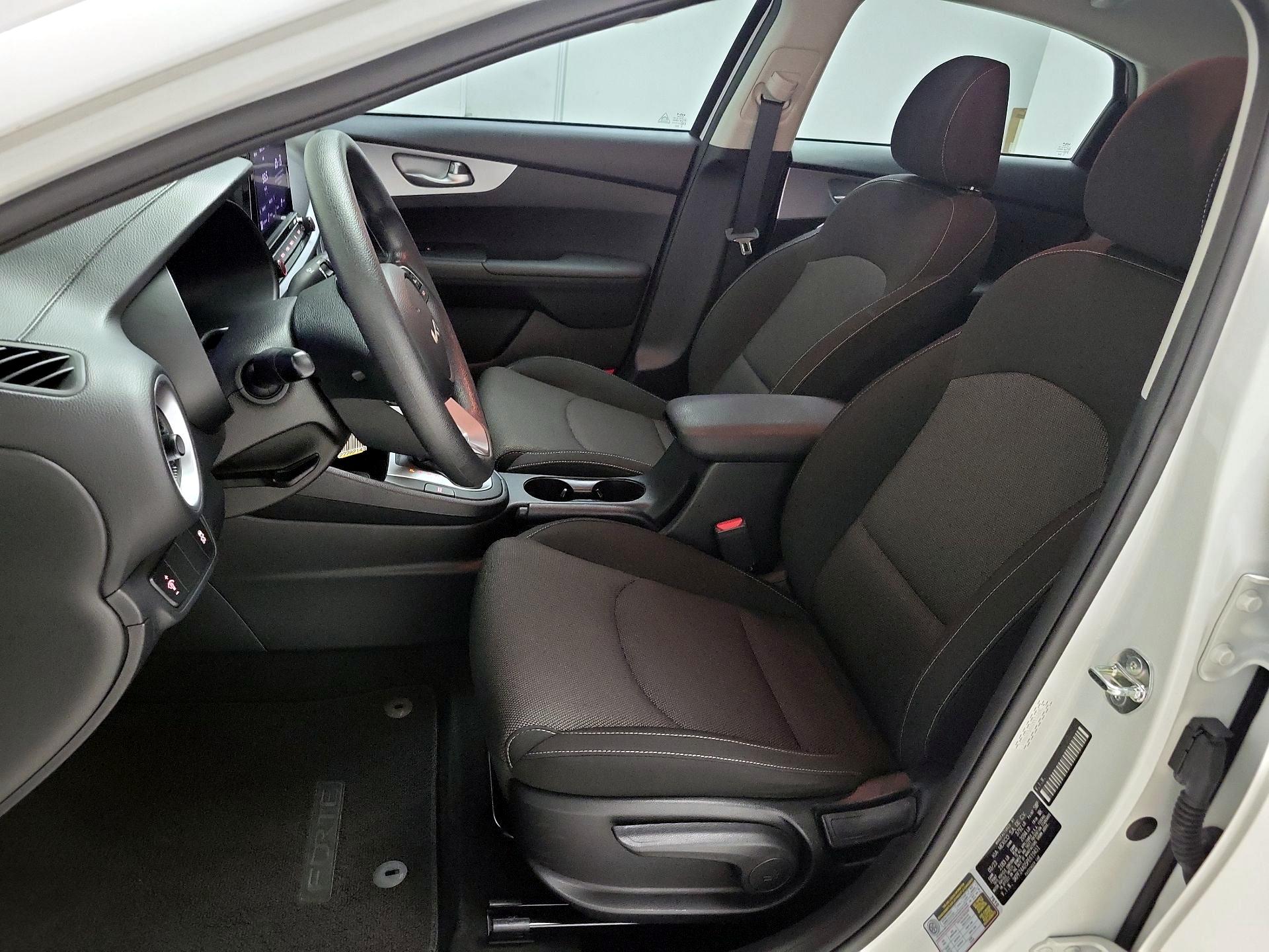 Thumbnail: 2023 Kia Forte - 11