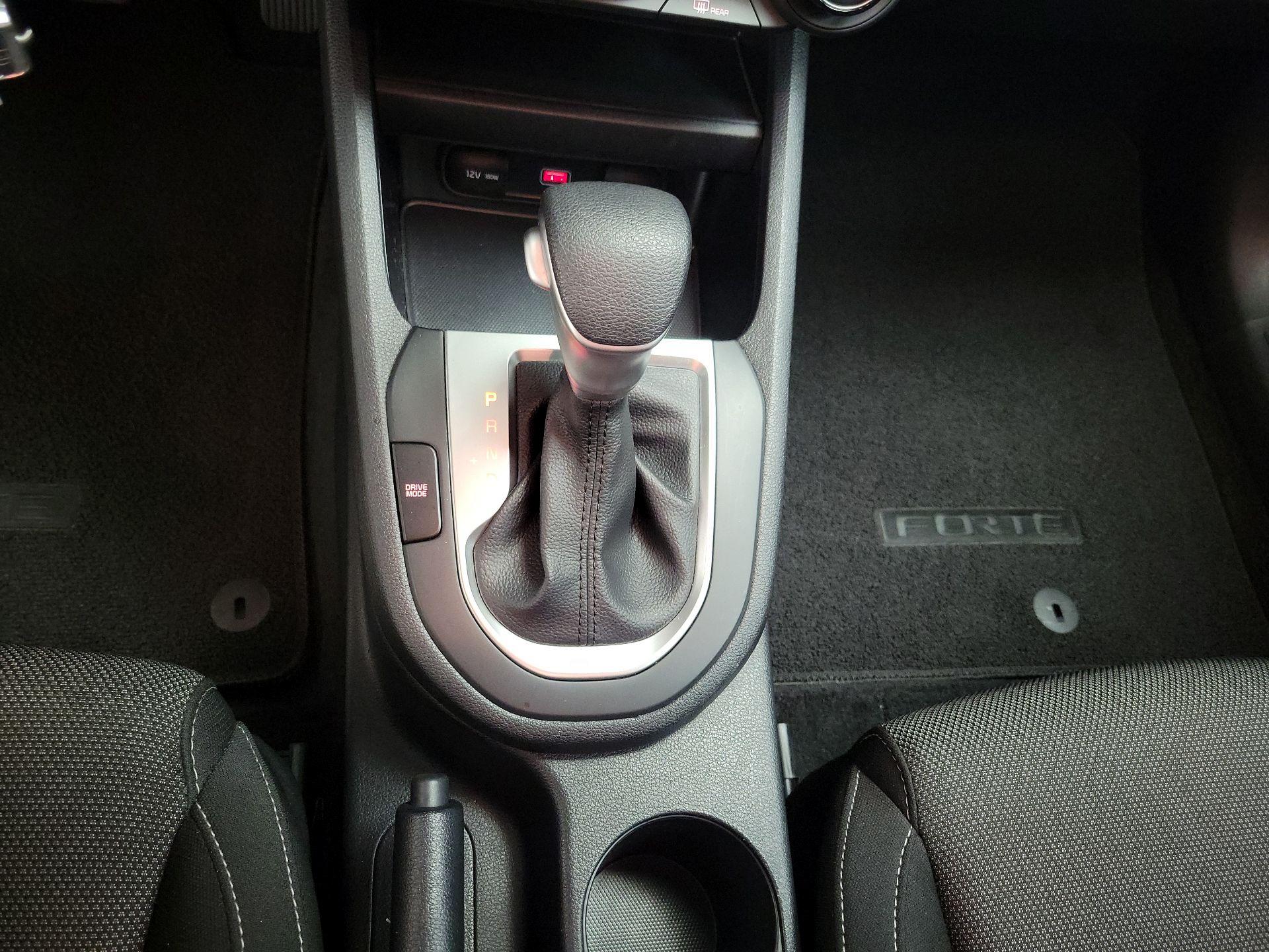 Thumbnail: 2023 Kia Forte - 18