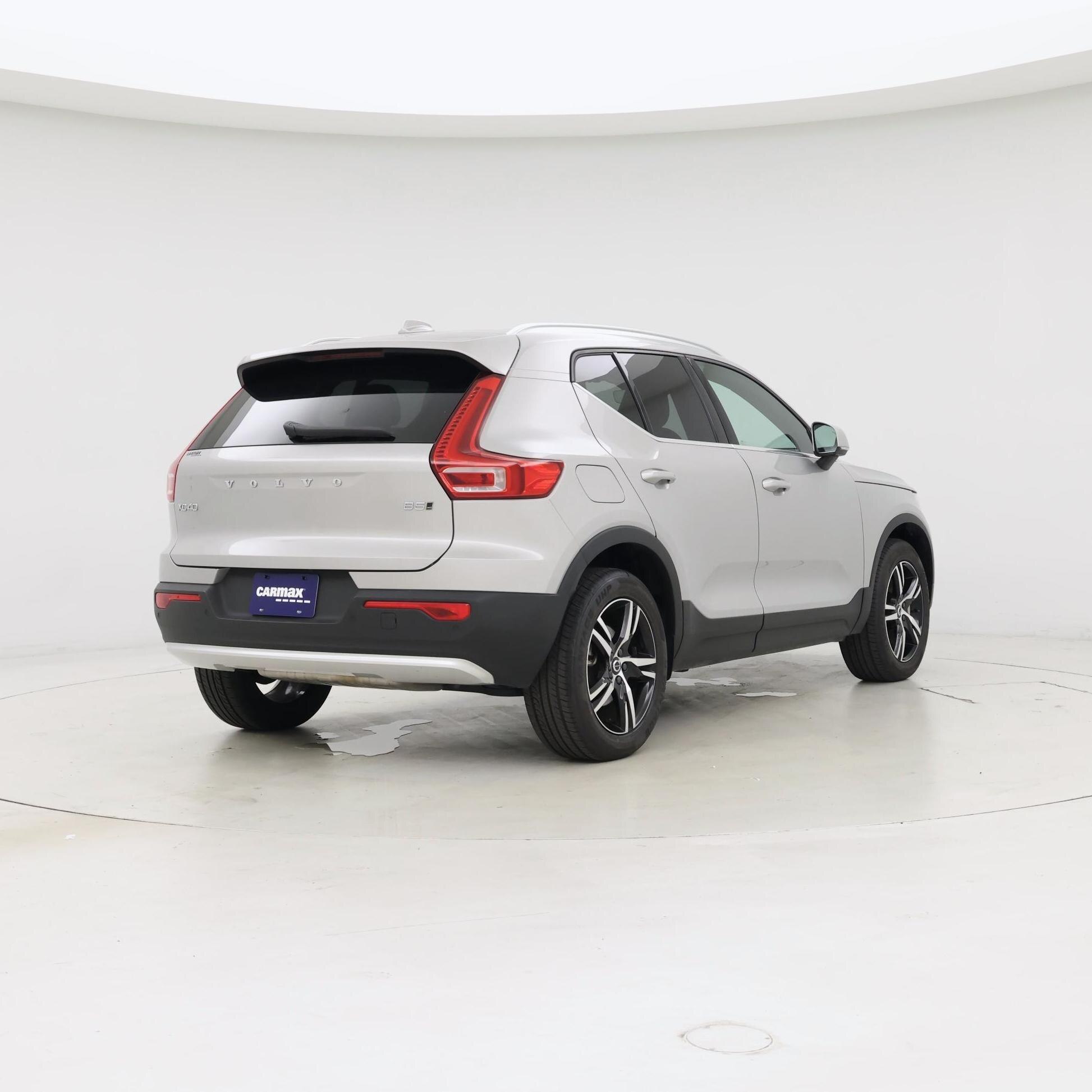 Thumbnail: 2025 Volvo XC40 - 8