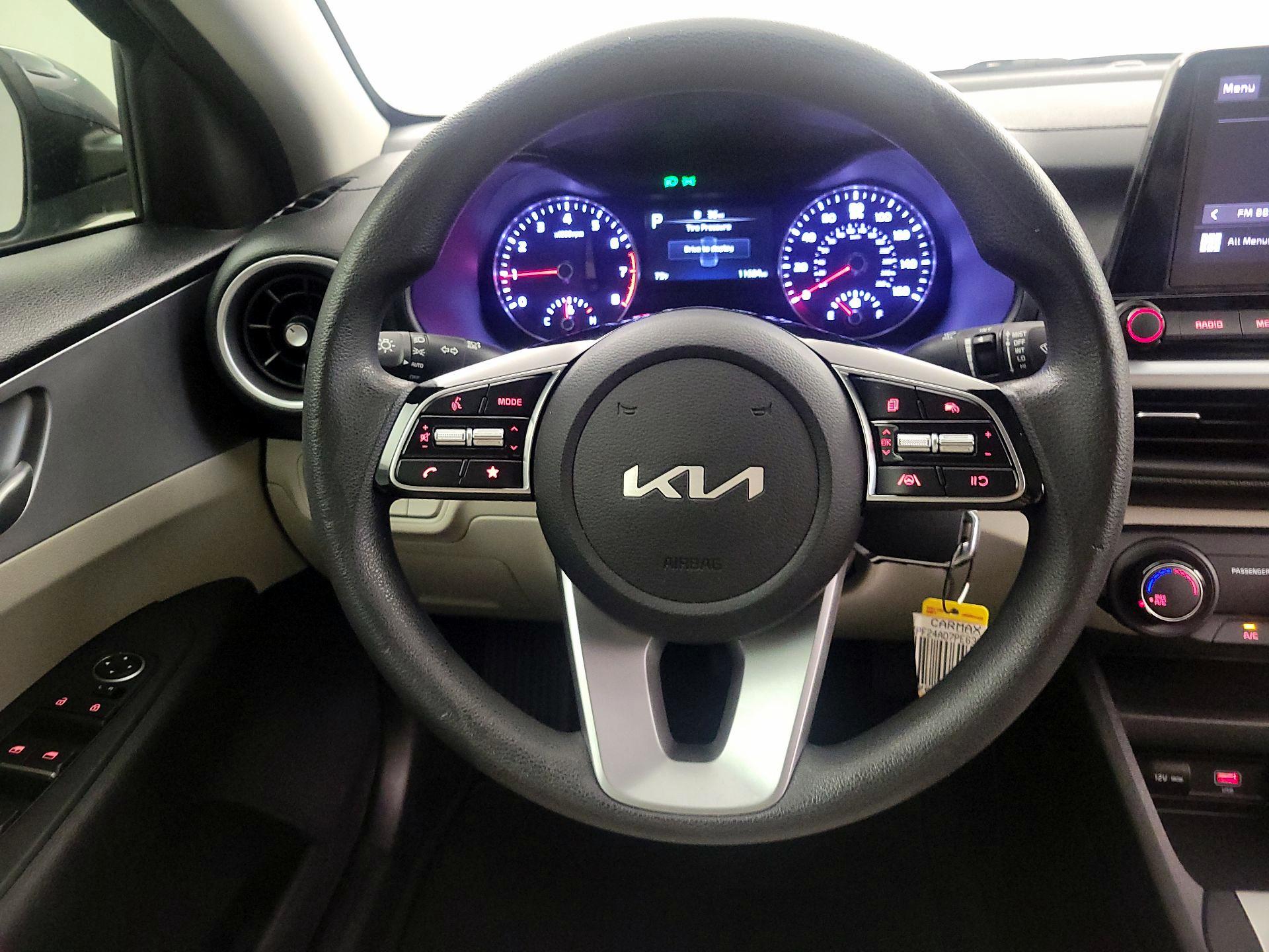 Thumbnail: 2023 Kia Forte - 10