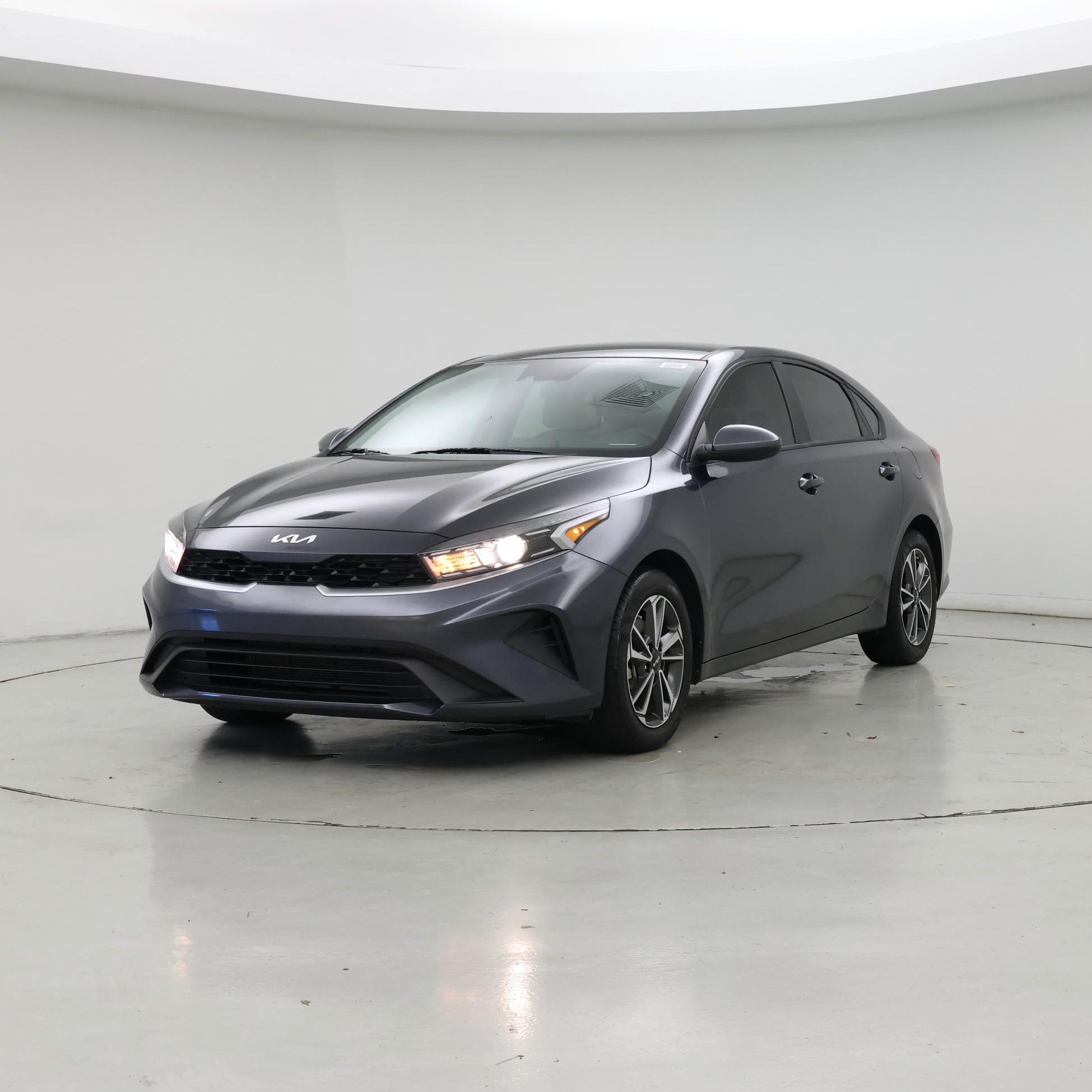 Thumbnail: 2023 Kia Forte - 4