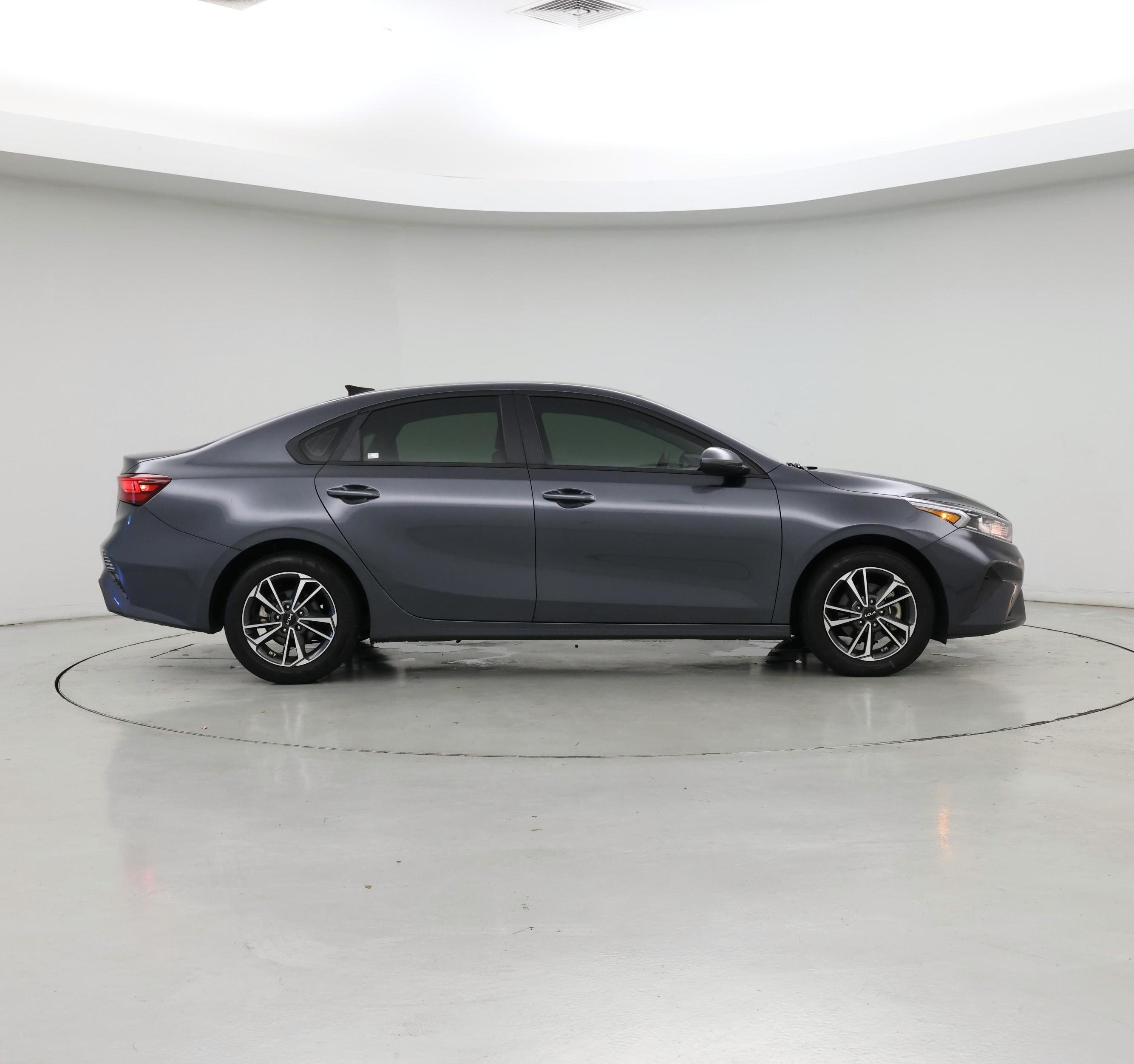 Thumbnail: 2023 Kia Forte - 7