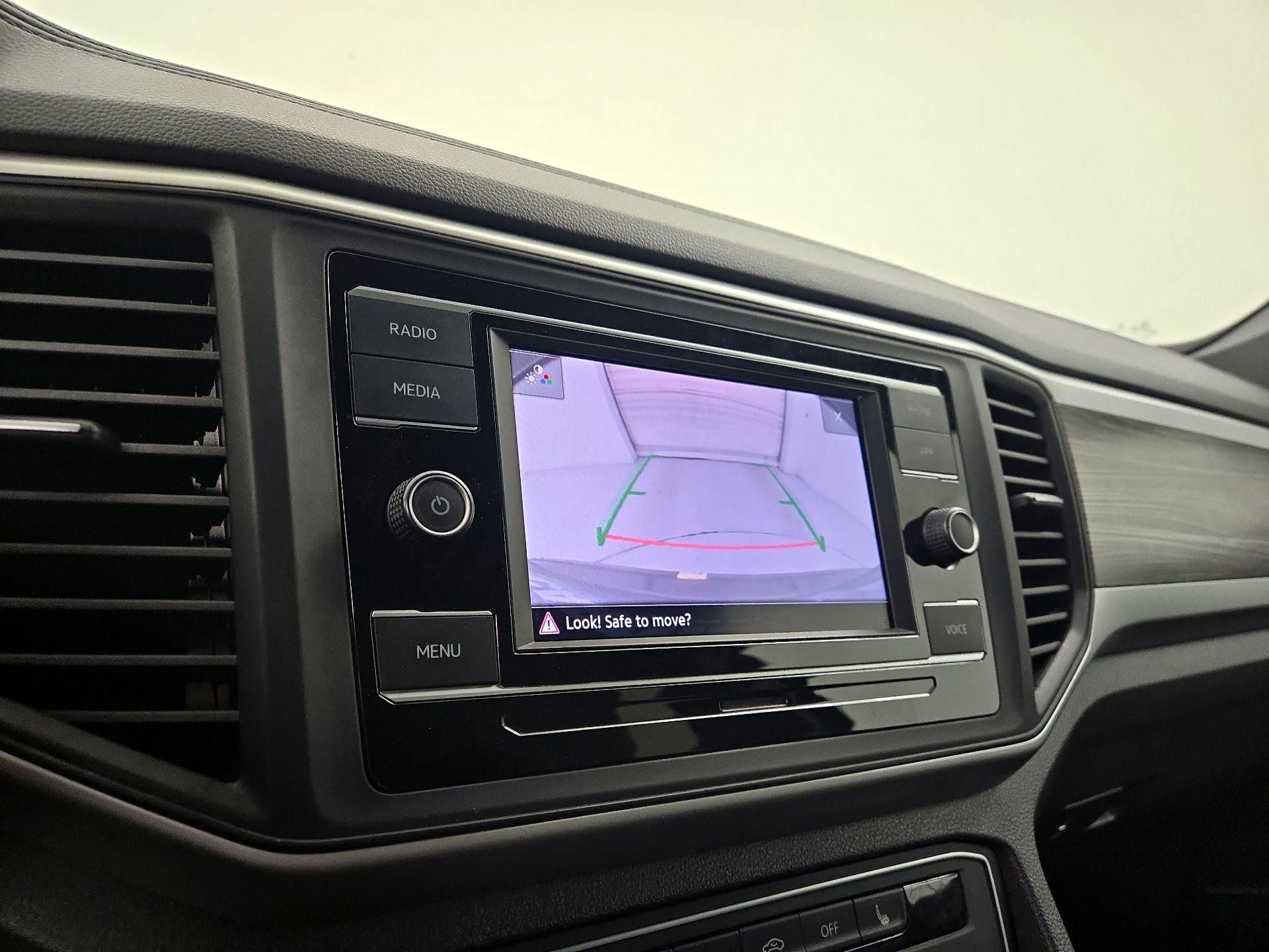 Thumbnail: 2023 Volkswagen Atlas - 14