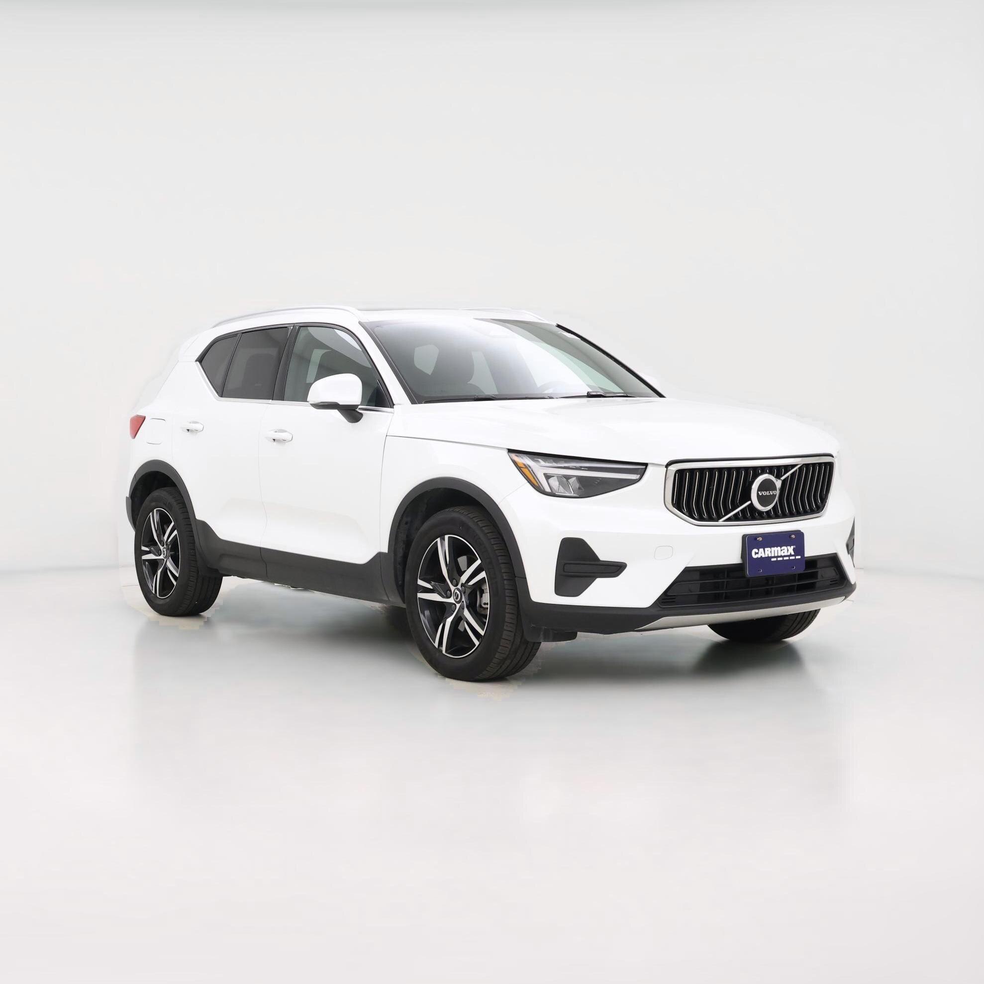 Thumbnail: 2025 Volvo XC40 - 1