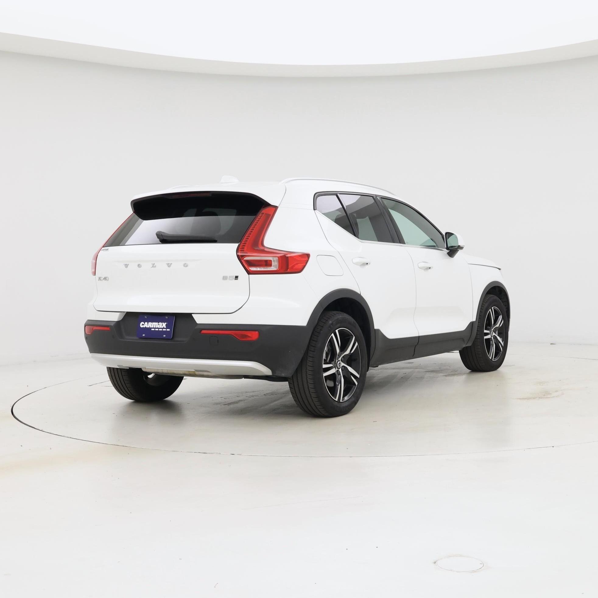 Thumbnail: 2025 Volvo XC40 - 8