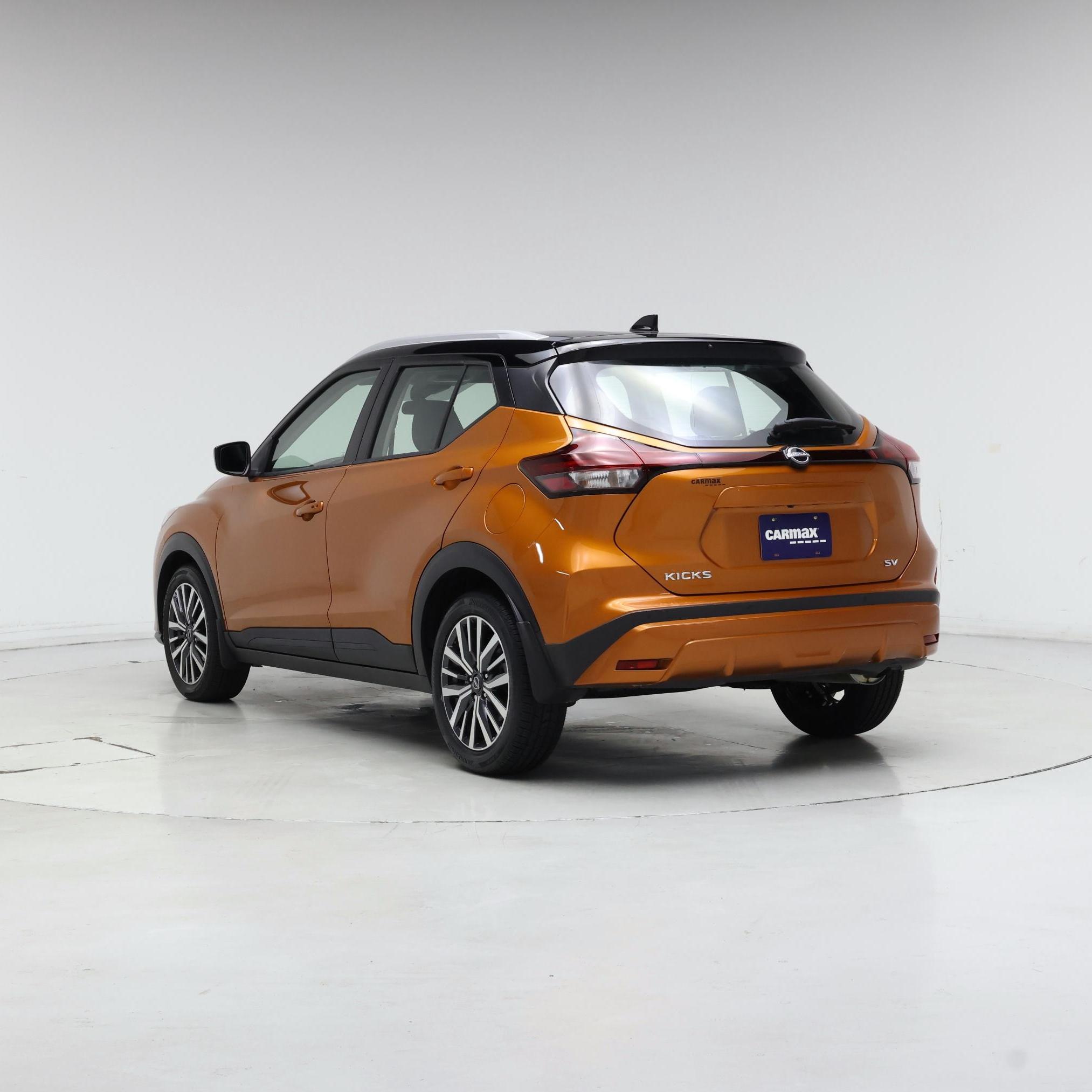 Thumbnail: 2023 Nissan Kicks - 2