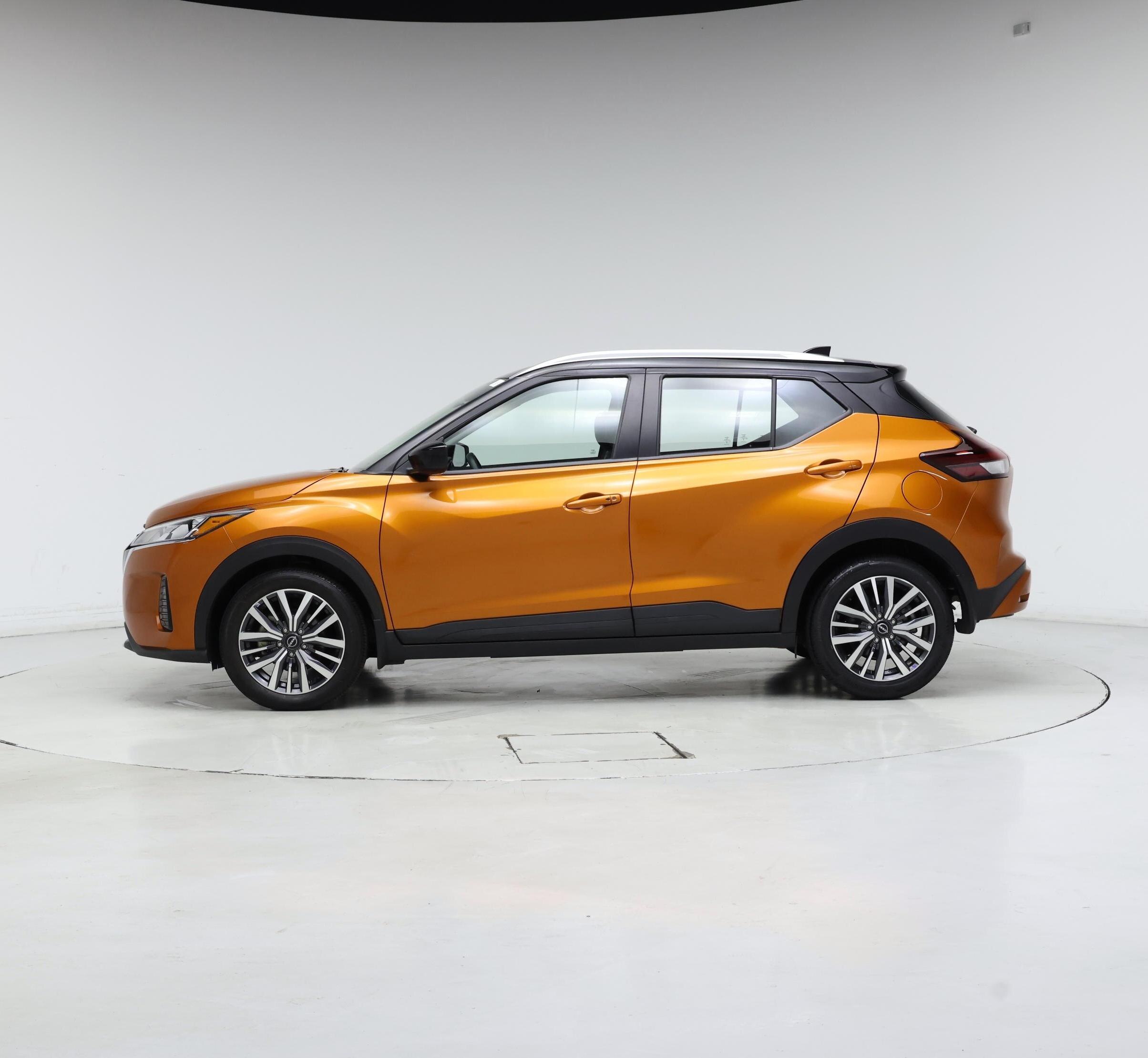 Thumbnail: 2023 Nissan Kicks - 3