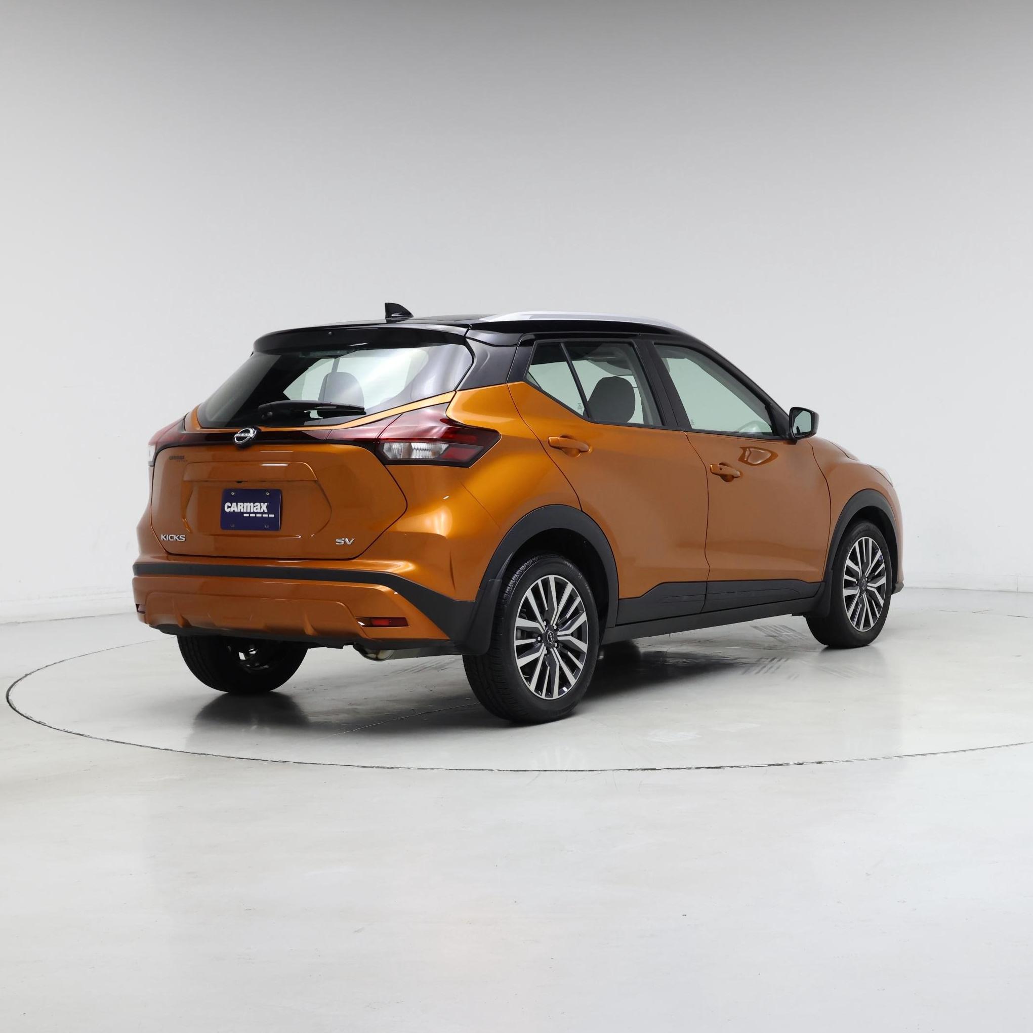 Thumbnail: 2023 Nissan Kicks - 8