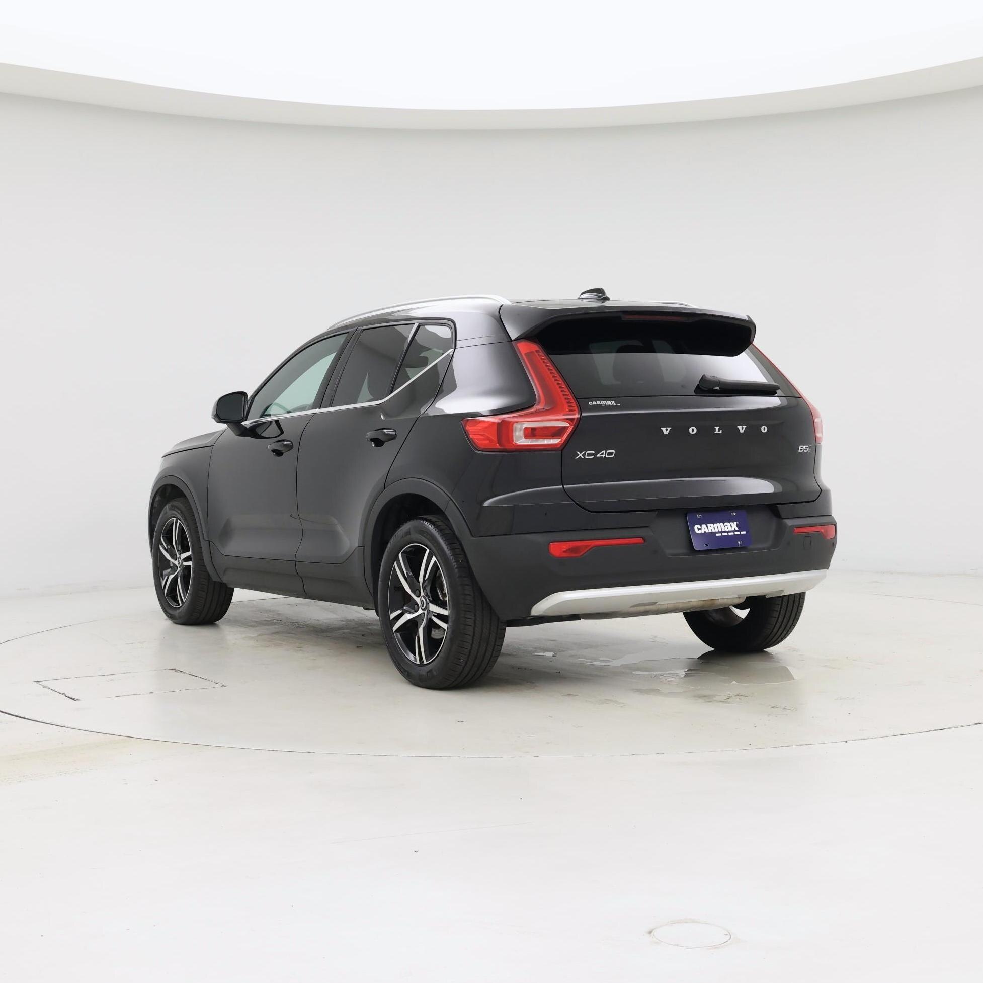 Thumbnail: 2025 Volvo XC40 - 2