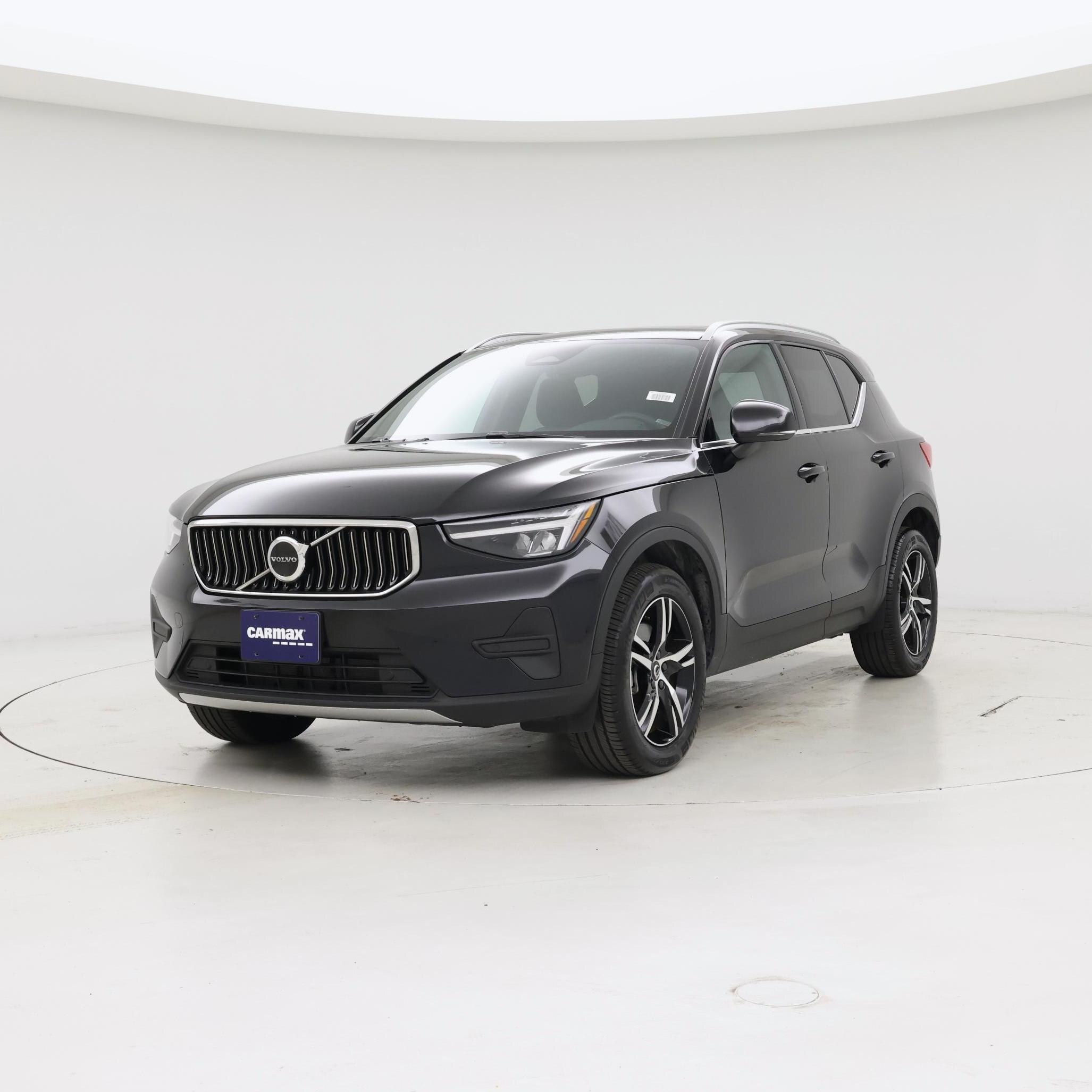 Thumbnail: 2025 Volvo XC40 - 4