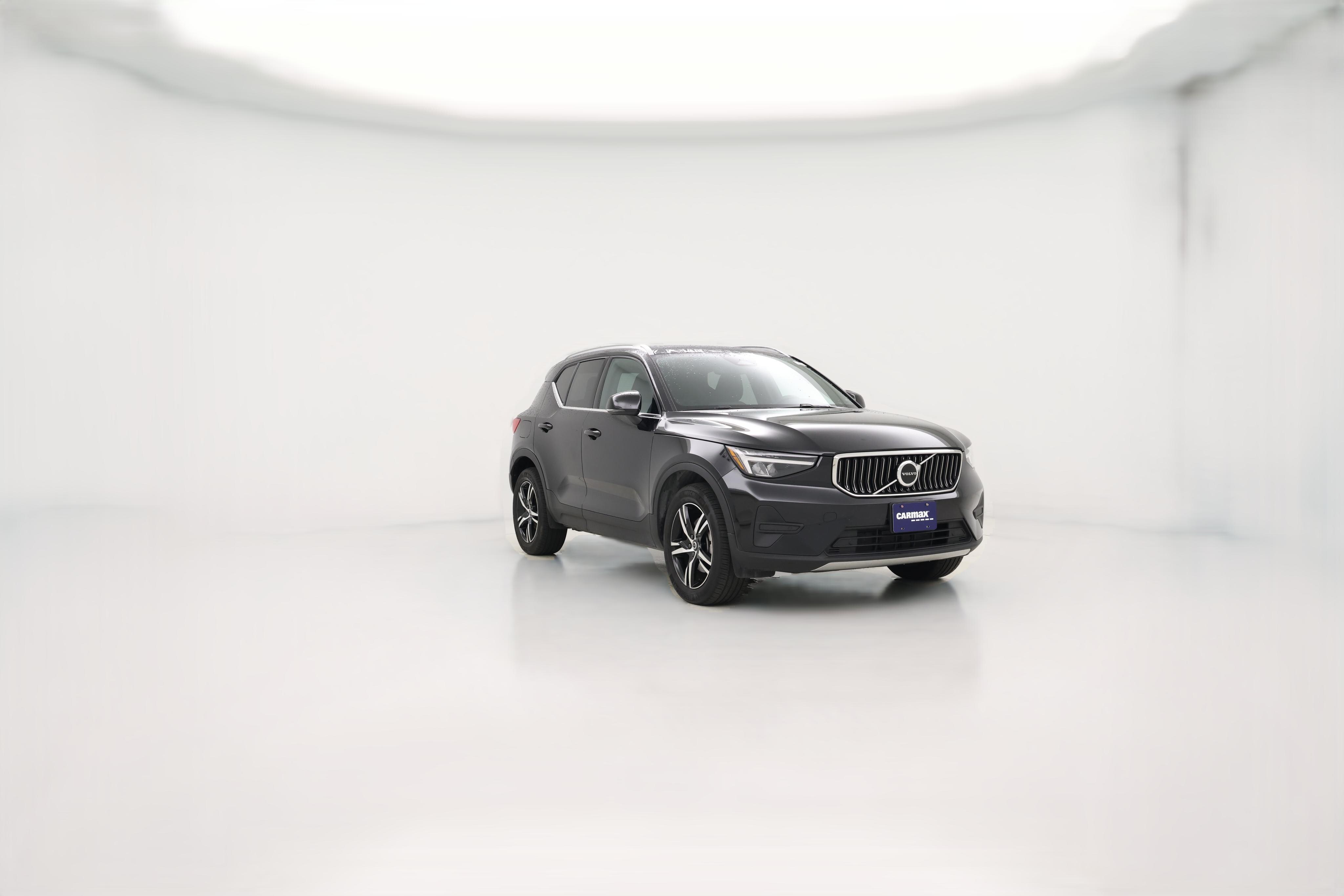 Thumbnail: 2025 Volvo XC40 - 1