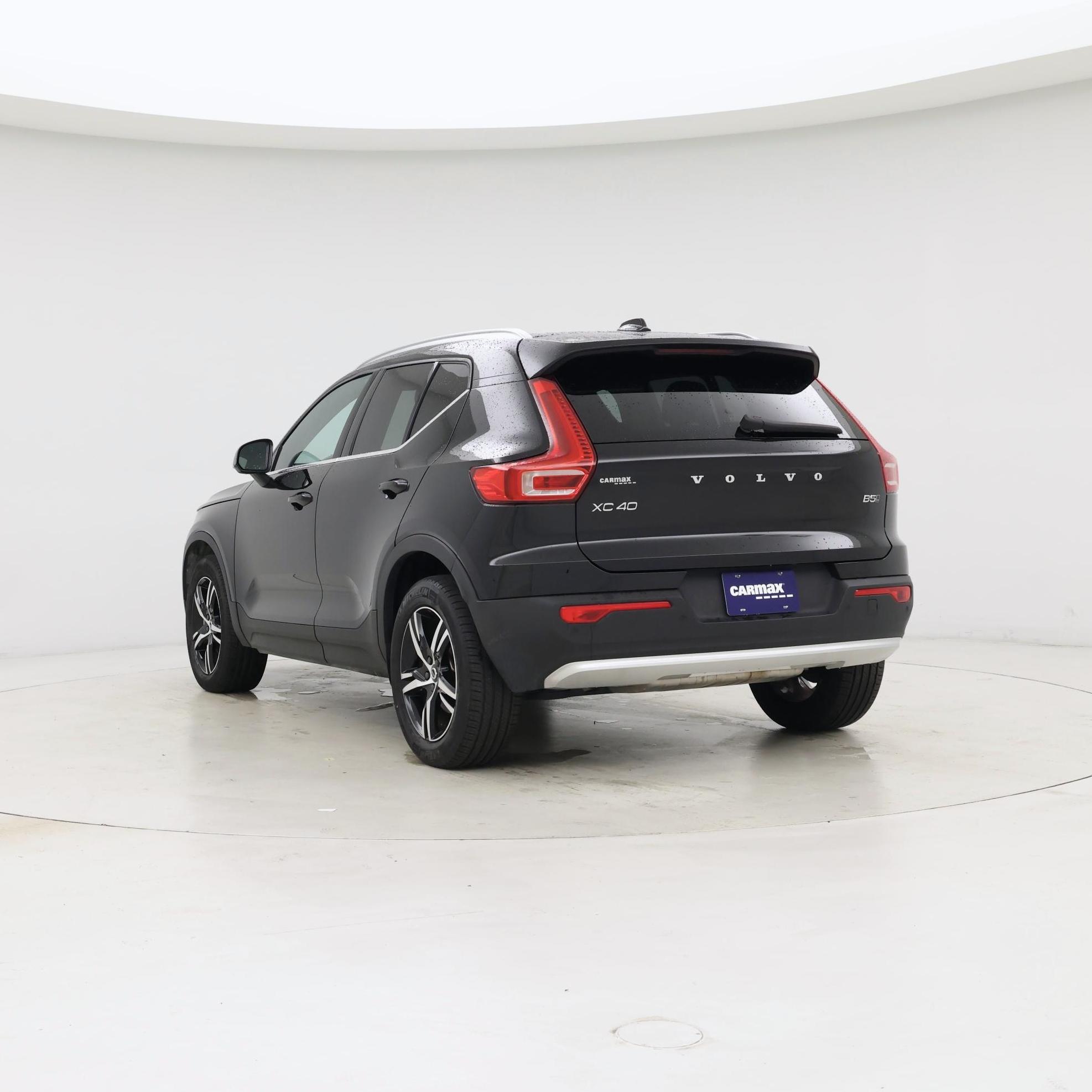 Thumbnail: 2025 Volvo XC40 - 2