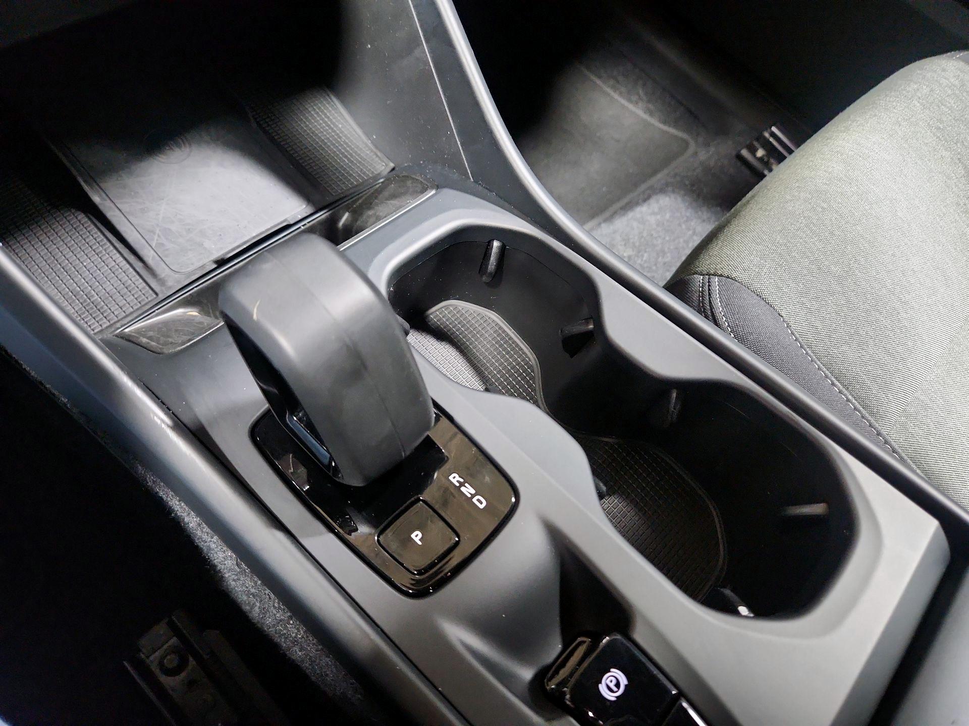 Thumbnail: 2025 Volvo XC40 - 15