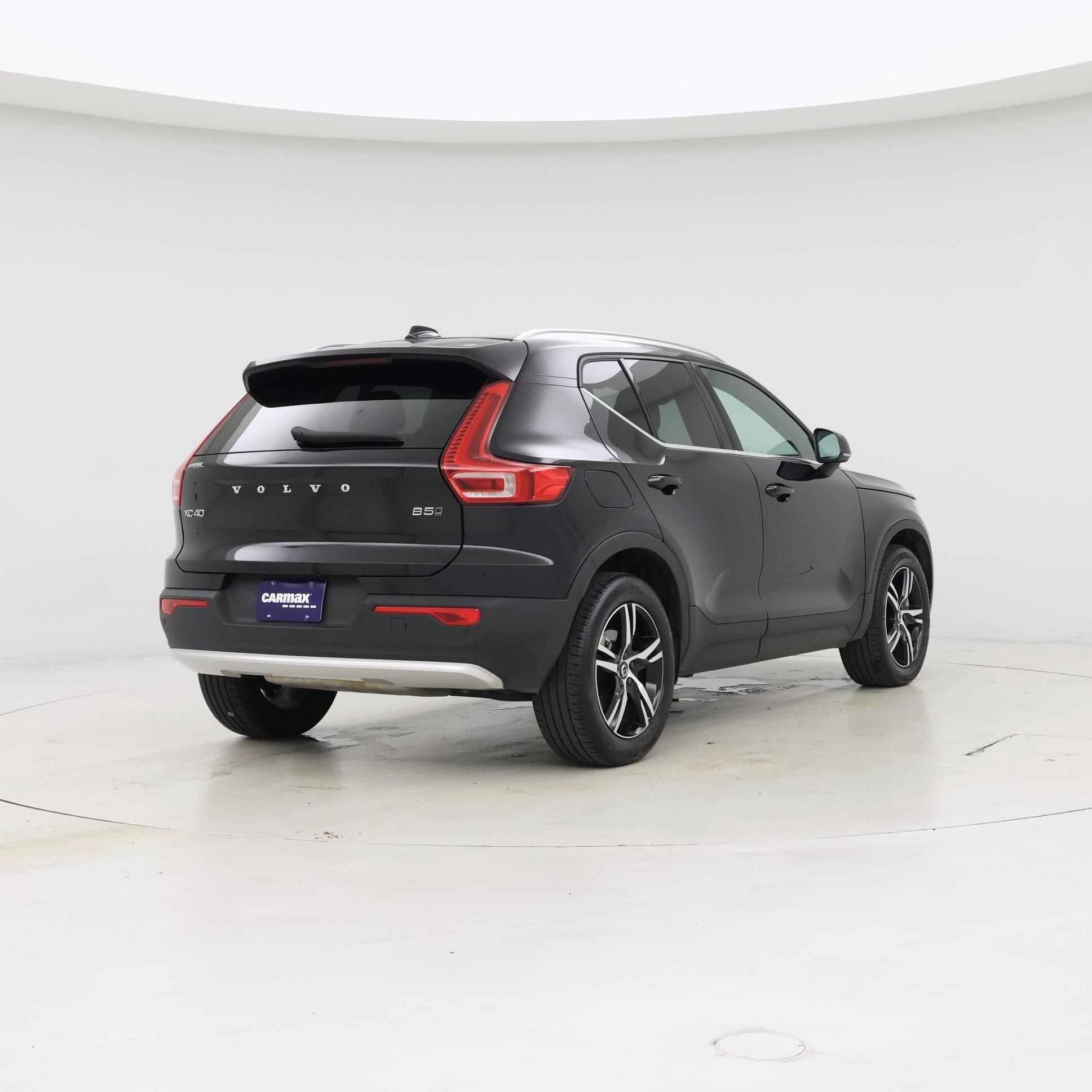 Thumbnail: 2025 Volvo XC40 - 8